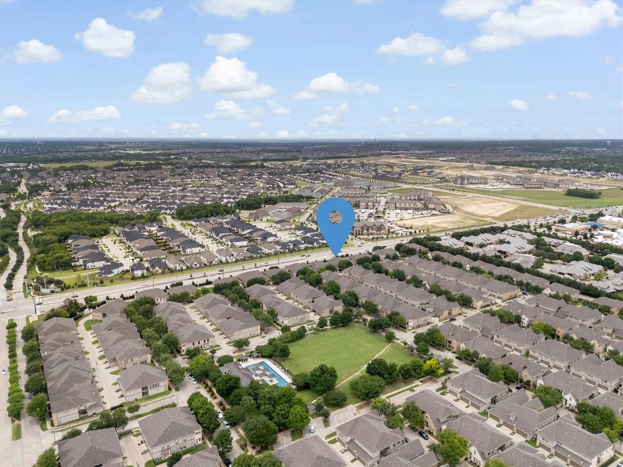 Townhouse For Sale in Collin County , 5504 Conch Train Road, Mc Kinney, Texas 75070, 2 Bedroom, 3 Bathroom, 2 Garage spaces, 1,688 Sqft, built in 2006, Price $339,999, mls#21294375, Real Estate Agent in Mc Kinney, Homes For Sale in Collin county, Homes For Sale in Mc Kinney, Realtor in Mc Kinney Texas, Real Estate Brokerage Independent Realty Texas, Luminita Cordes Realtor