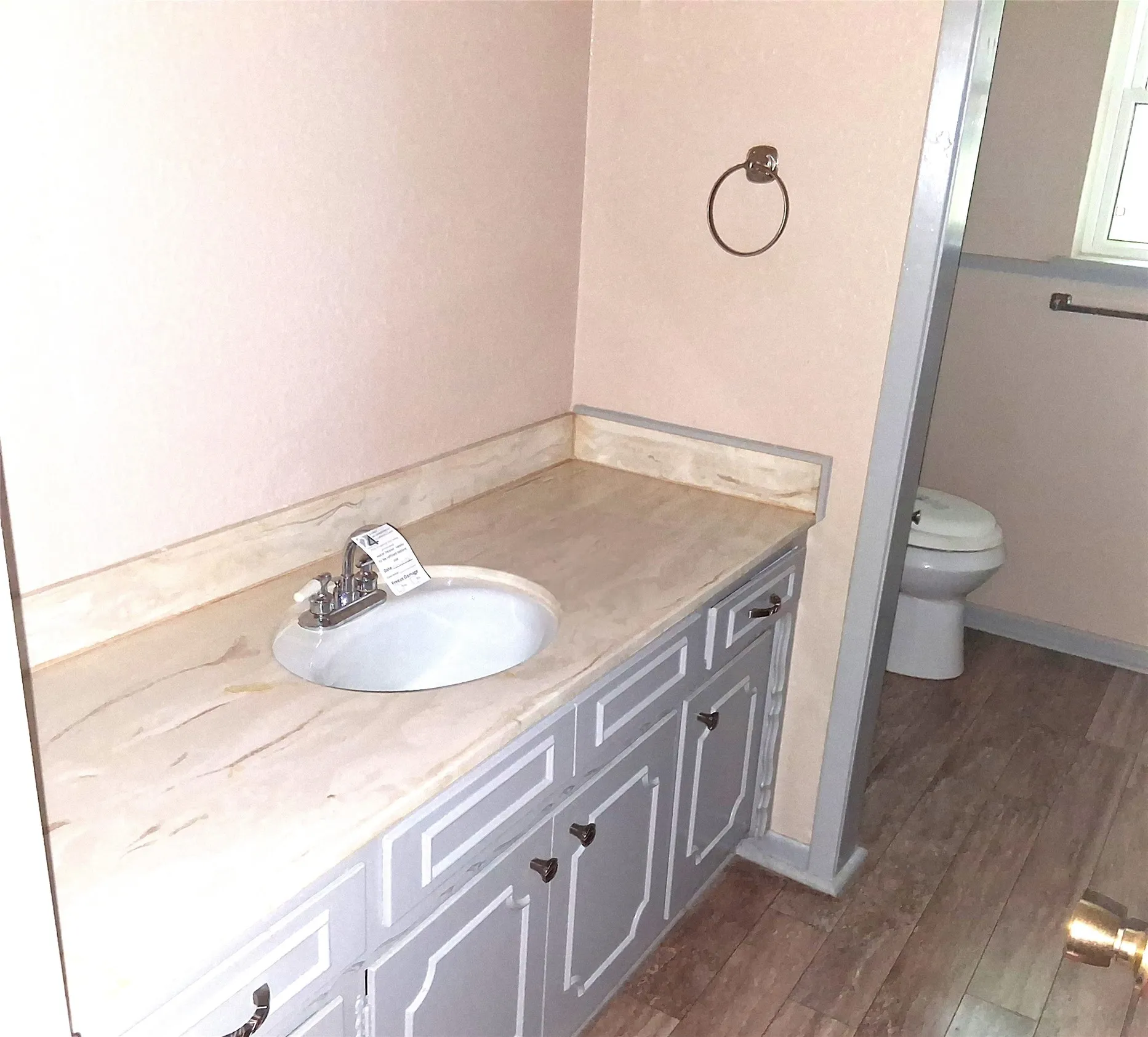 Single Family Residence For Sale in Bowie County , 901 Bluebird Lane, Wake Village, Texas 75501, 3 Bedroom, 2 Bathroom, 2 Garage spaces, 1,974 Sqft, built in 1960, mls#21293562, Real Estate Agent in Wake Village, Homes For Sale in Bowie county, Homes For Sale in Wake Village, Realtor in Wake Village Texas, Real Estate Brokerage Independent Realty Texas, Luminita Cordes Realtor