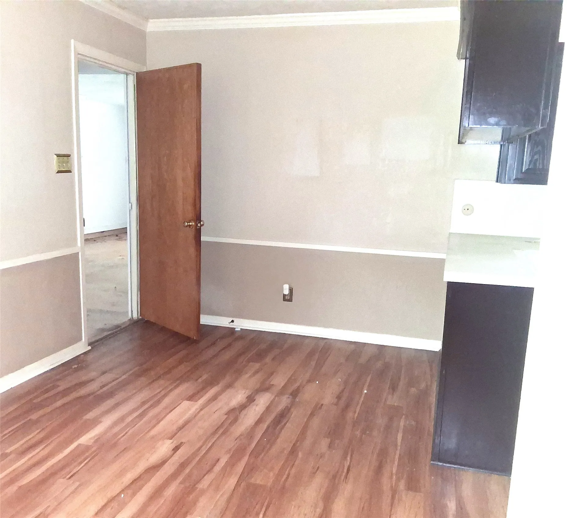 Single Family Residence For Sale in Bowie County , 901 Bluebird Lane, Wake Village, Texas 75501, 3 Bedroom, 2 Bathroom, 2 Garage spaces, 1,974 Sqft, built in 1960, mls#21293562, Real Estate Agent in Wake Village, Homes For Sale in Bowie county, Homes For Sale in Wake Village, Realtor in Wake Village Texas, Real Estate Brokerage Independent Realty Texas, Luminita Cordes Realtor