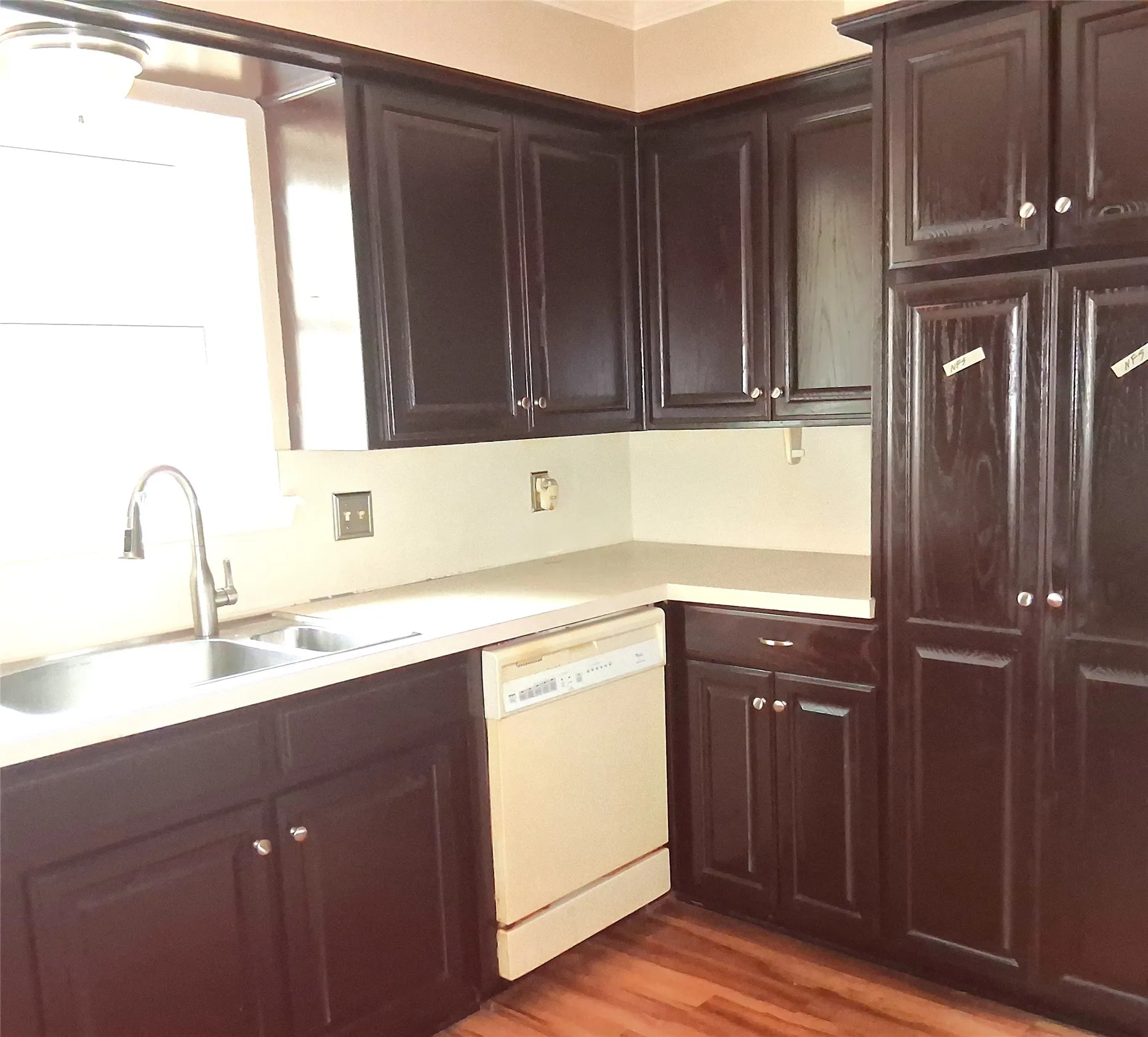 Single Family Residence For Sale in Bowie County , 901 Bluebird Lane, Wake Village, Texas 75501, 3 Bedroom, 2 Bathroom, 2 Garage spaces, 1,974 Sqft, built in 1960, mls#21293562, Real Estate Agent in Wake Village, Homes For Sale in Bowie county, Homes For Sale in Wake Village, Realtor in Wake Village Texas, Real Estate Brokerage Independent Realty Texas, Luminita Cordes Realtor
