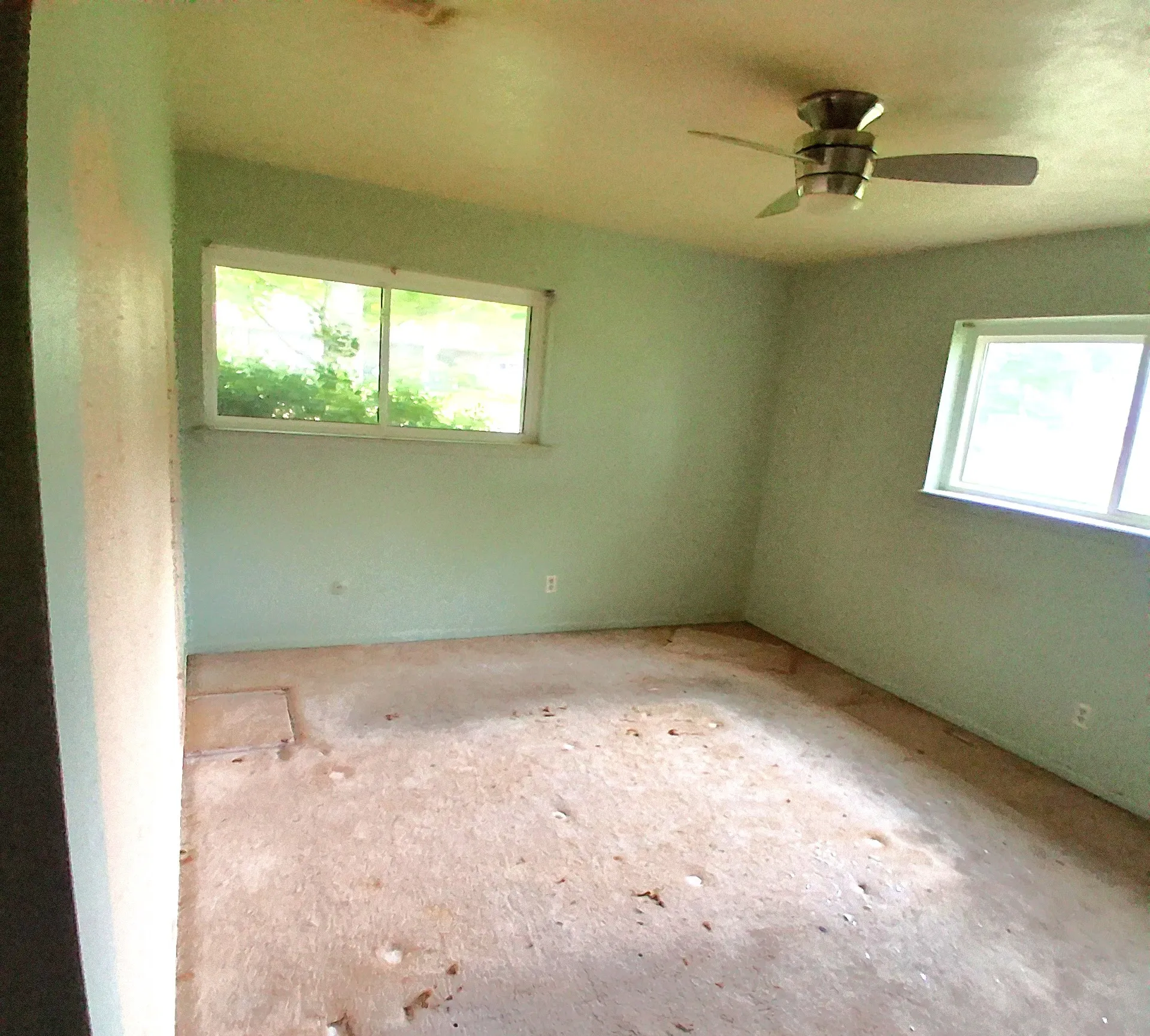 Single Family Residence For Sale in Bowie County , 901 Bluebird Lane, Wake Village, Texas 75501, 3 Bedroom, 2 Bathroom, 2 Garage spaces, 1,974 Sqft, built in 1960, mls#21293562, Real Estate Agent in Wake Village, Homes For Sale in Bowie county, Homes For Sale in Wake Village, Realtor in Wake Village Texas, Real Estate Brokerage Independent Realty Texas, Luminita Cordes Realtor
