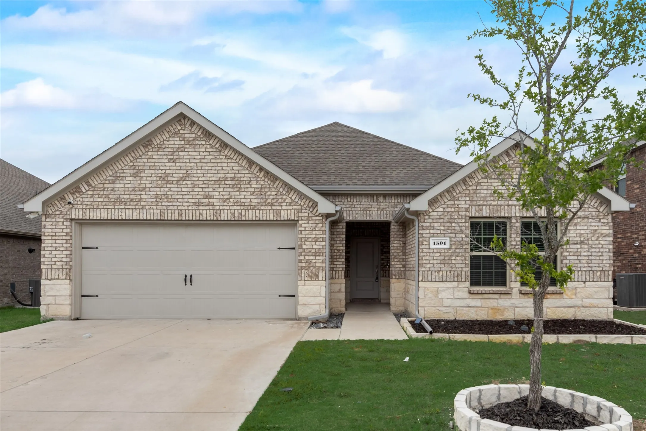 Single Family Residence For Rent in Collin County , 1501 Hidden Bluff Crossing, Princeton, Texas 75407, 4 Bedroom, 2 Bathroom, 2 Garage spaces, 1,794 Sqft, built in 2022, mls#21292960, Real Estate Agent in Princeton, Homes For Rent in Collin county, Homes For Rent in Princeton, Realtor in Princeton Texas, Real Estate Brokerage Independent Realty Texas, Luminita Cordes Realtor