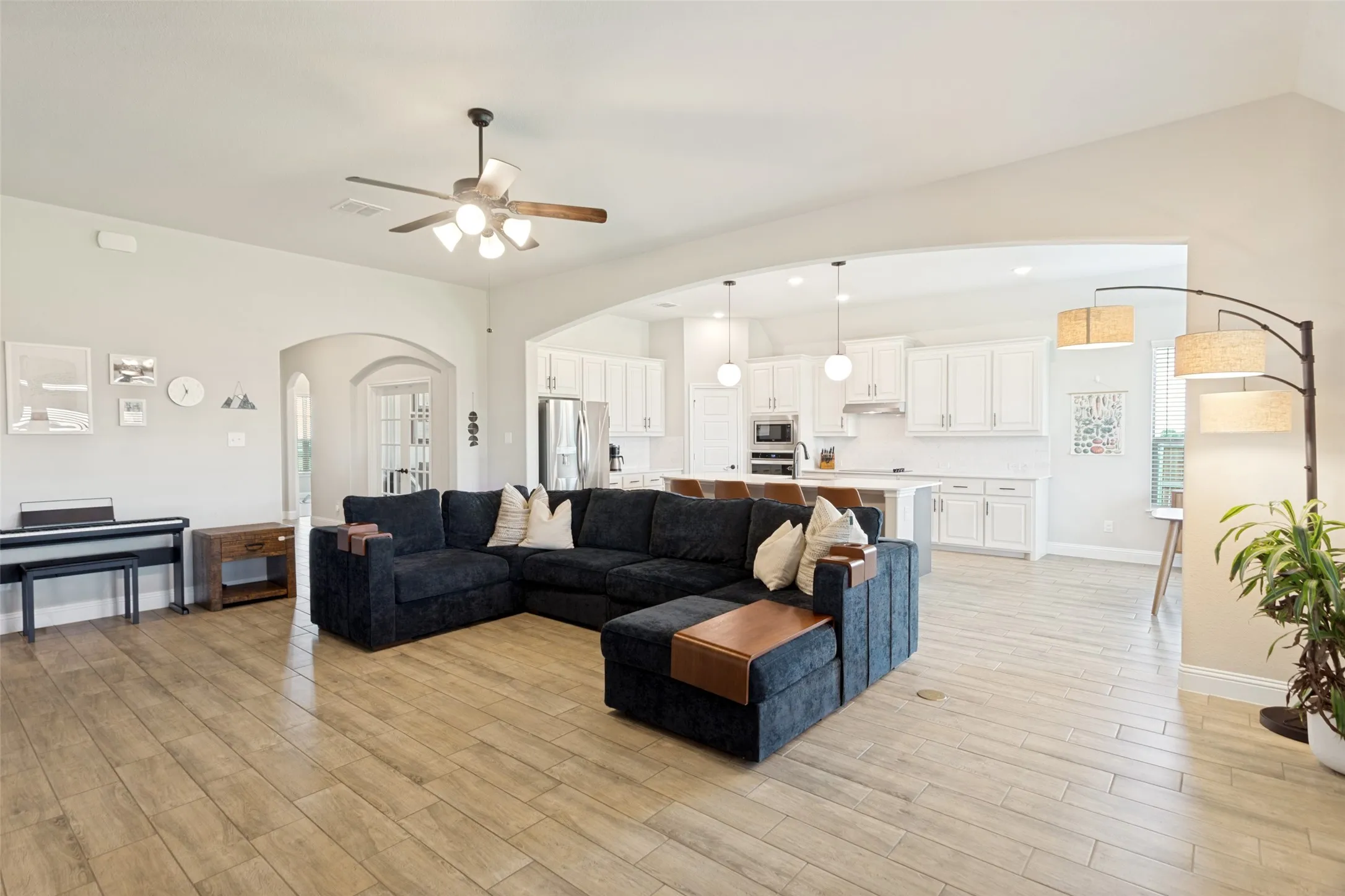 Single Family Residence For Sale in Johnson County , 12701 Whispering Wind Drive, Godley, Texas 76044, 4 Bedroom, 3 Bathroom, 2 Garage spaces, 2,873 Sqft, built in 2023, mls#21293842, Real Estate Agent in Godley, Homes For Sale in Johnson county, Homes For Sale in Godley, Realtor in Godley Texas, Real Estate Brokerage Independent Realty Texas, Luminita Cordes Realtor