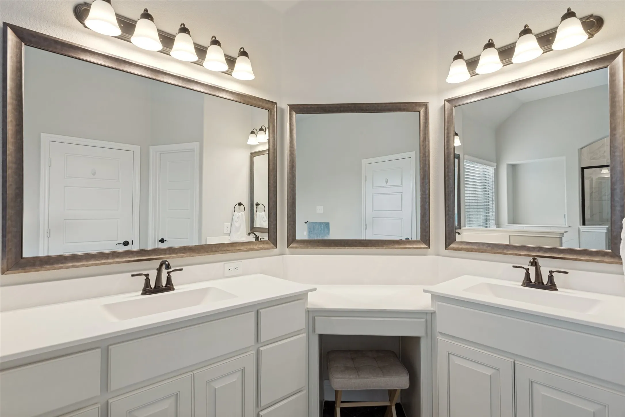Single Family Residence For Sale in Johnson County , 12701 Whispering Wind Drive, Godley, Texas 76044, 4 Bedroom, 3 Bathroom, 2 Garage spaces, 2,873 Sqft, built in 2023, mls#21293842, Real Estate Agent in Godley, Homes For Sale in Johnson county, Homes For Sale in Godley, Realtor in Godley Texas, Real Estate Brokerage Independent Realty Texas, Luminita Cordes Realtor