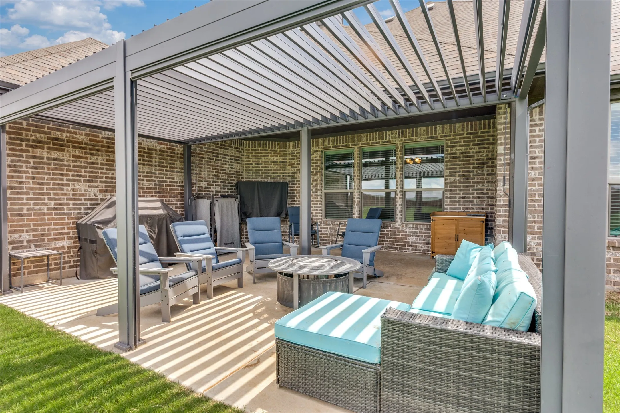 Single Family Residence For Sale in Johnson County , 12701 Whispering Wind Drive, Godley, Texas 76044, 4 Bedroom, 3 Bathroom, 2 Garage spaces, 2,873 Sqft, built in 2023, mls#21293842, Real Estate Agent in Godley, Homes For Sale in Johnson county, Homes For Sale in Godley, Realtor in Godley Texas, Real Estate Brokerage Independent Realty Texas, Luminita Cordes Realtor
