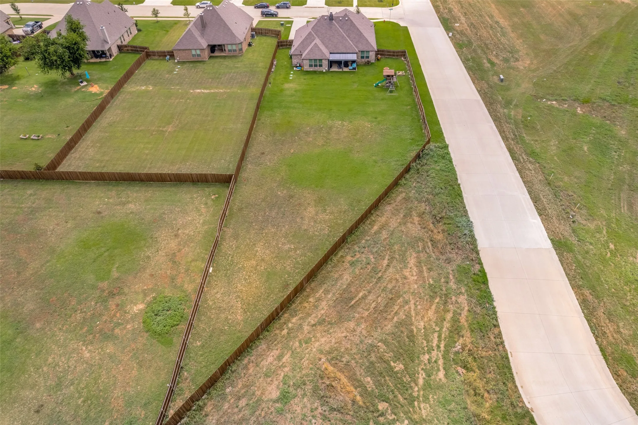 Single Family Residence For Sale in Johnson County , 12701 Whispering Wind Drive, Godley, Texas 76044, 4 Bedroom, 3 Bathroom, 2 Garage spaces, 2,873 Sqft, built in 2023, mls#21293842, Real Estate Agent in Godley, Homes For Sale in Johnson county, Homes For Sale in Godley, Realtor in Godley Texas, Real Estate Brokerage Independent Realty Texas, Luminita Cordes Realtor
