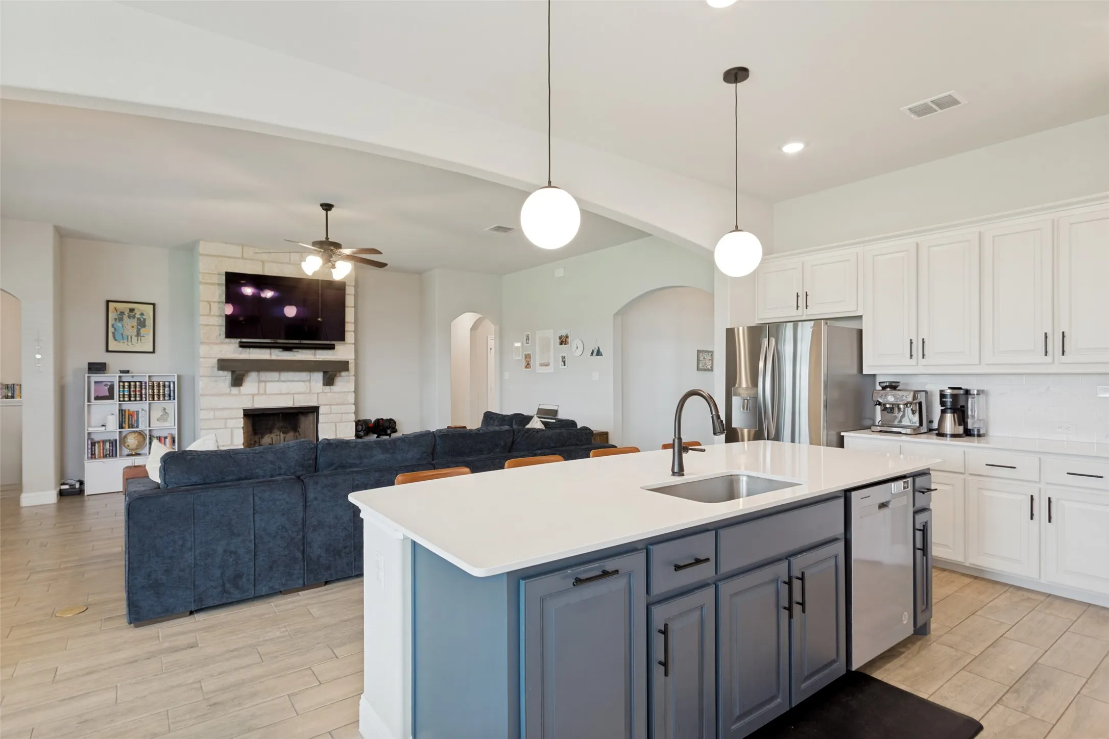 Single Family Residence For Sale in Johnson County , 12701 Whispering Wind Drive, Godley, Texas 76044, 4 Bedroom, 3 Bathroom, 2 Garage spaces, 2,873 Sqft, built in 2023, mls#21293842, Real Estate Agent in Godley, Homes For Sale in Johnson county, Homes For Sale in Godley, Realtor in Godley Texas, Real Estate Brokerage Independent Realty Texas, Luminita Cordes Realtor