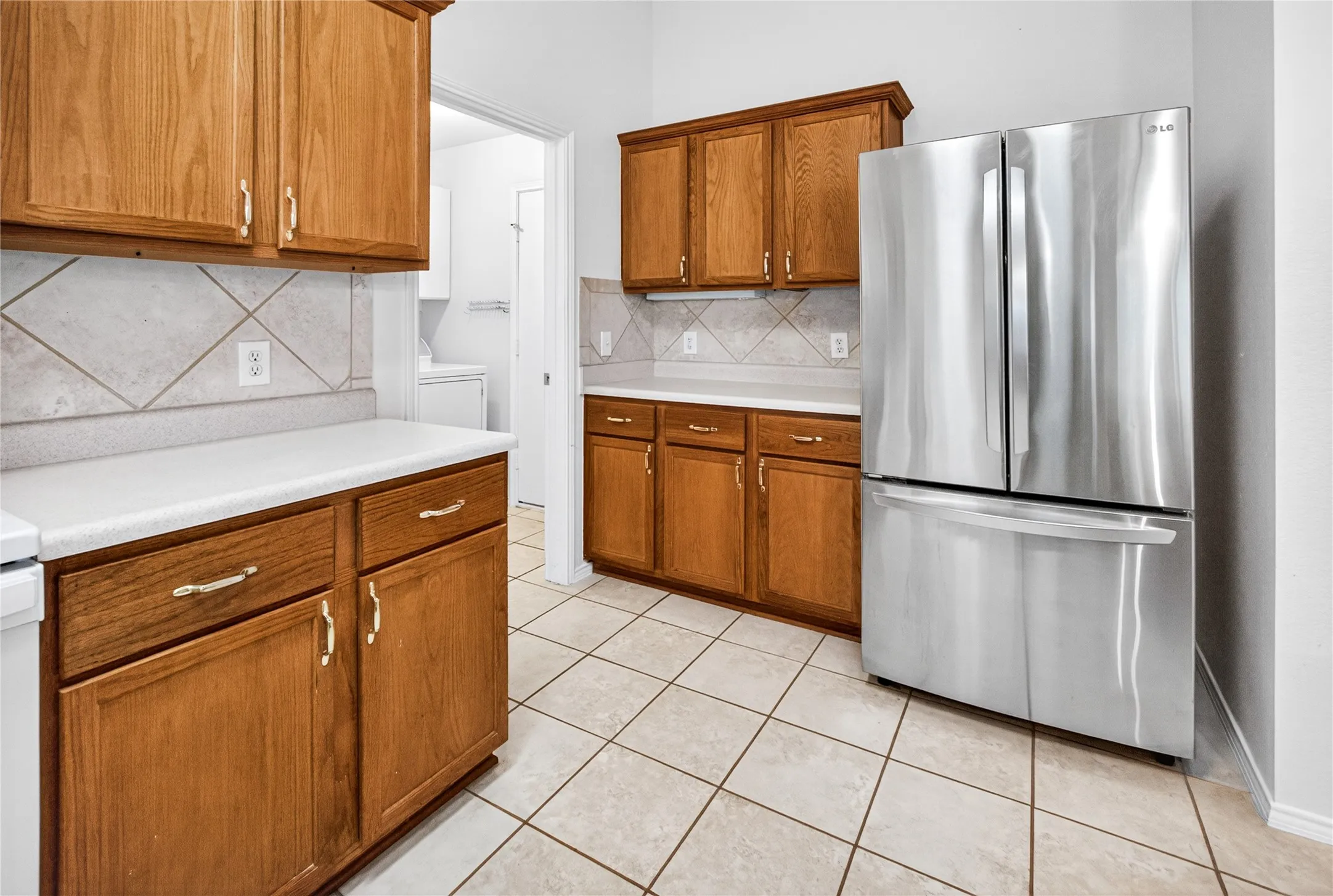 Single Family Residence For Sale in Collin County , 2110 Athabasca Falls Drive, Anna, Texas 75409, 3 Bedrooms, 2 Bathrooms, 2 Garage spaces, 1,787 Sqft, built in 2005, Price $290,000, mls#21293858, Real Estate Agent in Anna, Homes For Sale in Collin county, Homes For Sale in Anna, Realtor in Anna Texas, Real Estate Brokerage Independent Realty Texas, Luminita Cordes Realtor