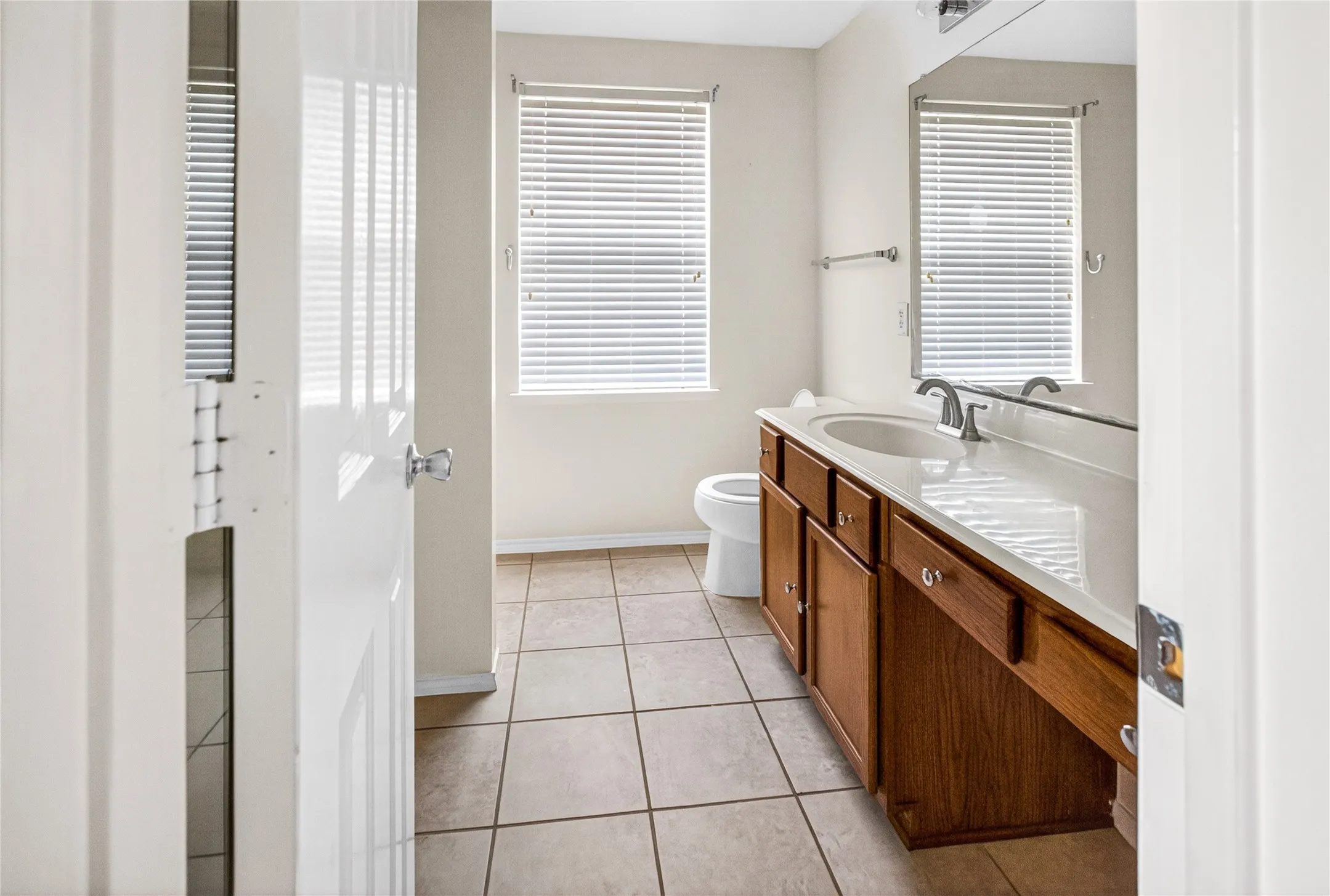 Single Family Residence For Sale in Collin County , 2110 Athabasca Falls Drive, Anna, Texas 75409, 3 Bedrooms, 2 Bathrooms, 2 Garage spaces, 1,787 Sqft, built in 2005, Price $290,000, mls#21293858, Real Estate Agent in Anna, Homes For Sale in Collin county, Homes For Sale in Anna, Realtor in Anna Texas, Real Estate Brokerage Independent Realty Texas, Luminita Cordes Realtor