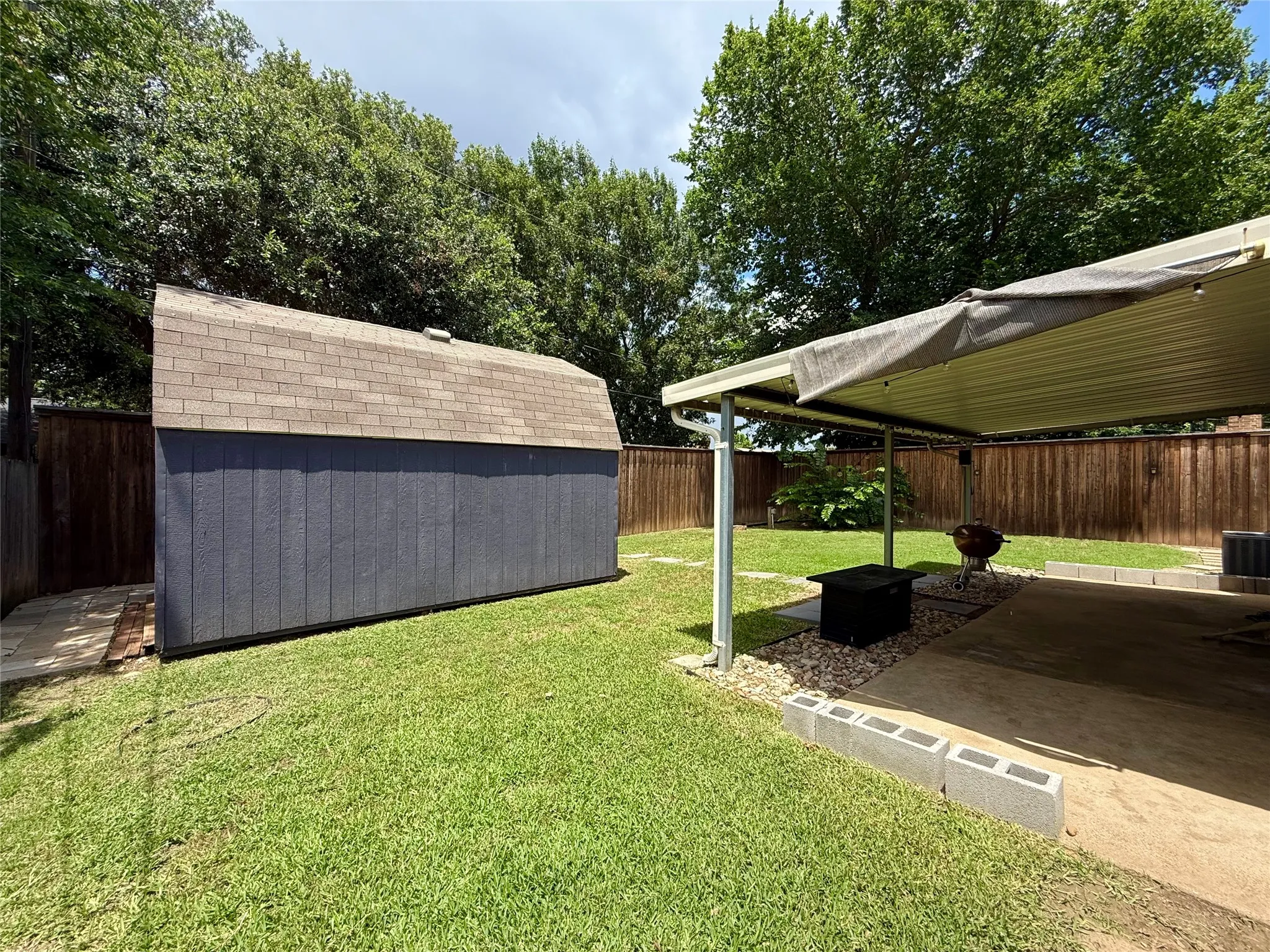 Single Family Residence For Sale in Tarrant County , 6425 Old Mill Circle, Watauga, Texas 76148, 3 Bedroom, 2 Bathroom, Garage spaces, 1,718 Sqft, built in 1982, mls#21294270, Real Estate Agent in Watauga, Homes For Sale in Tarrant county, Homes For Sale in Watauga, Realtor in Watauga Texas, Real Estate Brokerage Independent Realty Texas, Luminita Cordes Realtor