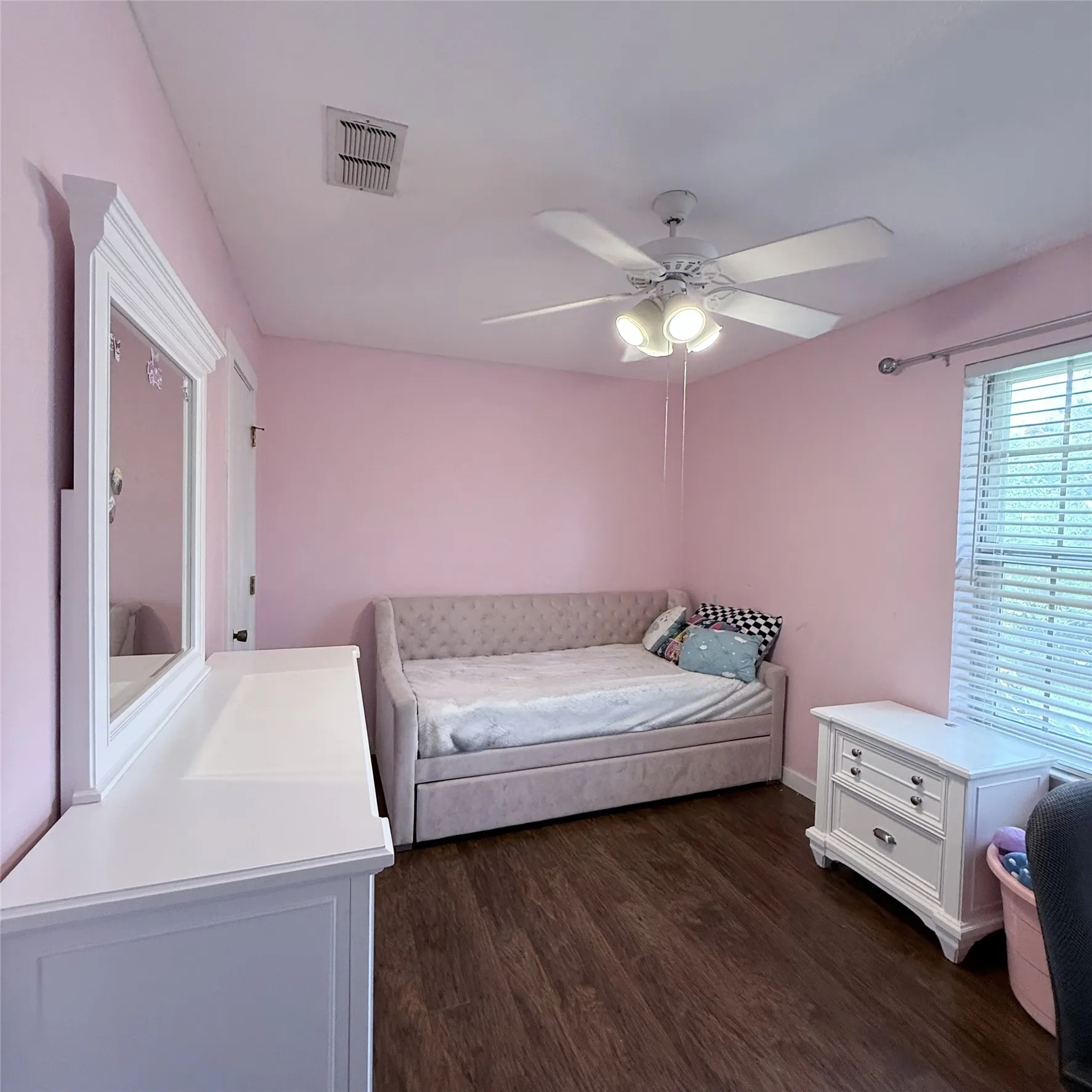 Single Family Residence For Sale in Tarrant County , 6425 Old Mill Circle, Watauga, Texas 76148, 3 Bedroom, 2 Bathroom, Garage spaces, 1,718 Sqft, built in 1982, mls#21294270, Real Estate Agent in Watauga, Homes For Sale in Tarrant county, Homes For Sale in Watauga, Realtor in Watauga Texas, Real Estate Brokerage Independent Realty Texas, Luminita Cordes Realtor
