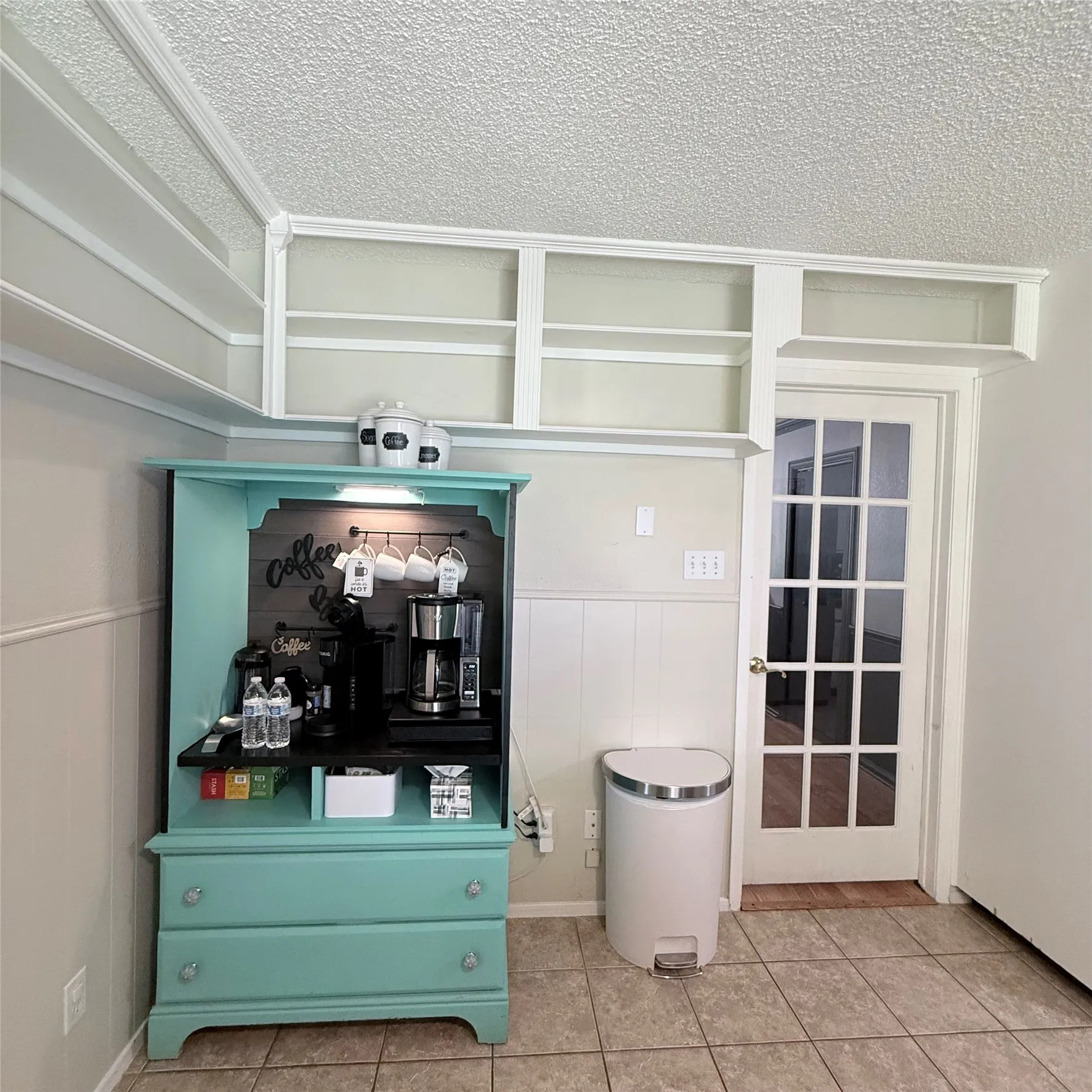 Single Family Residence For Sale in Tarrant County , 6425 Old Mill Circle, Watauga, Texas 76148, 3 Bedroom, 2 Bathroom, Garage spaces, 1,718 Sqft, built in 1982, mls#21294270, Real Estate Agent in Watauga, Homes For Sale in Tarrant county, Homes For Sale in Watauga, Realtor in Watauga Texas, Real Estate Brokerage Independent Realty Texas, Luminita Cordes Realtor