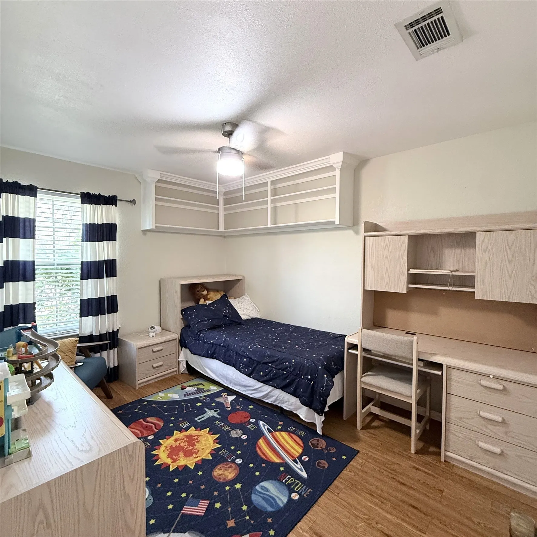 Single Family Residence For Sale in Tarrant County , 6425 Old Mill Circle, Watauga, Texas 76148, 3 Bedroom, 2 Bathroom, Garage spaces, 1,718 Sqft, built in 1982, mls#21294270, Real Estate Agent in Watauga, Homes For Sale in Tarrant county, Homes For Sale in Watauga, Realtor in Watauga Texas, Real Estate Brokerage Independent Realty Texas, Luminita Cordes Realtor