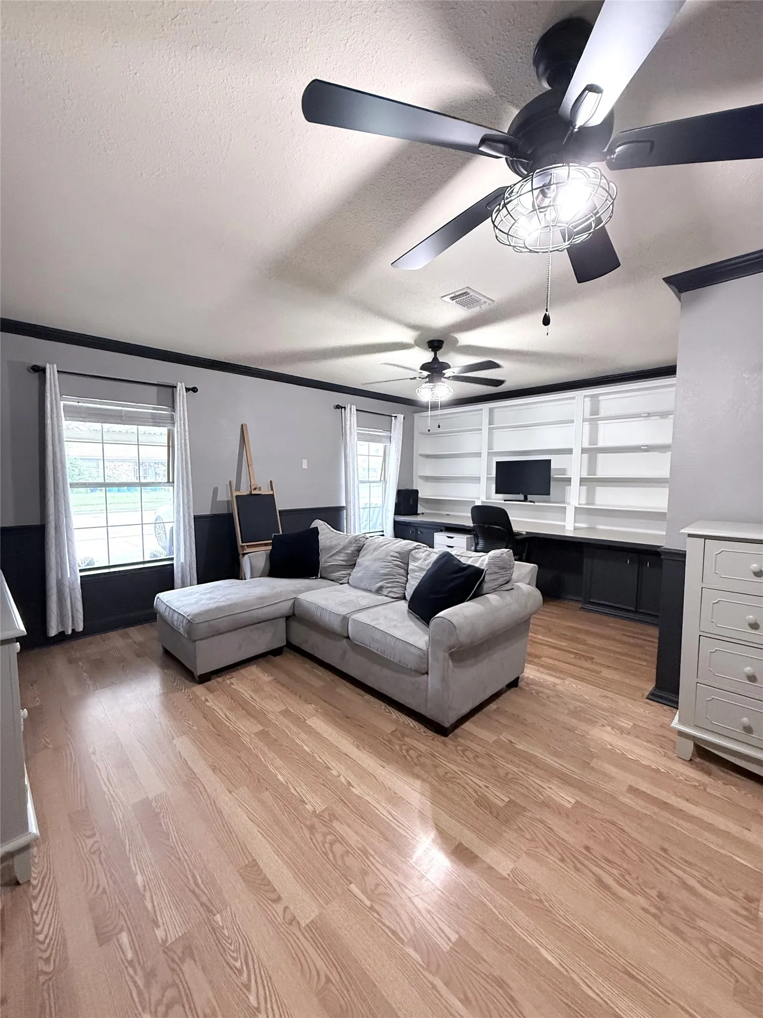Single Family Residence For Sale in Tarrant County , 6425 Old Mill Circle, Watauga, Texas 76148, 3 Bedroom, 2 Bathroom, Garage spaces, 1,718 Sqft, built in 1982, mls#21294270, Real Estate Agent in Watauga, Homes For Sale in Tarrant county, Homes For Sale in Watauga, Realtor in Watauga Texas, Real Estate Brokerage Independent Realty Texas, Luminita Cordes Realtor