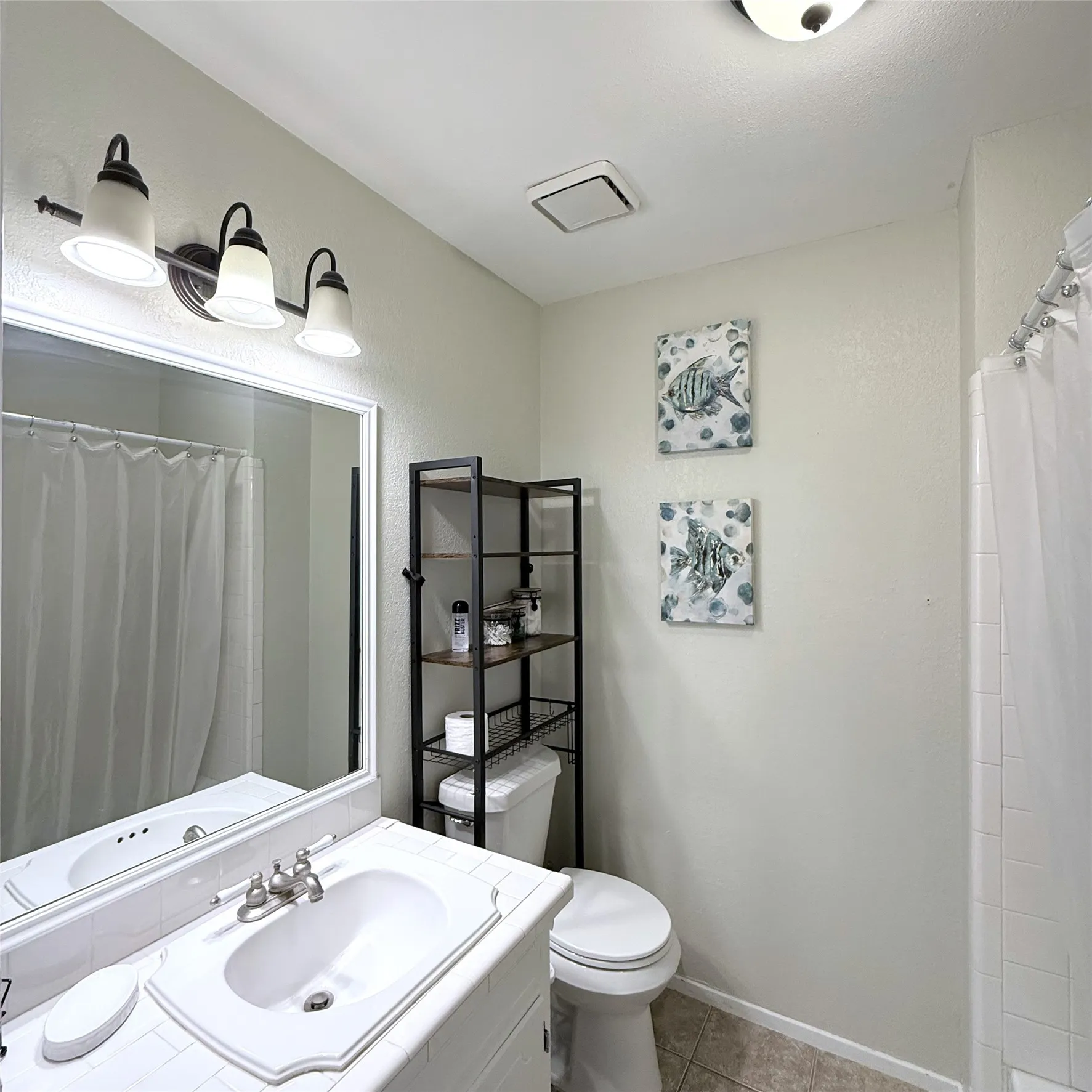 Single Family Residence For Sale in Tarrant County , 6425 Old Mill Circle, Watauga, Texas 76148, 3 Bedroom, 2 Bathroom, Garage spaces, 1,718 Sqft, built in 1982, mls#21294270, Real Estate Agent in Watauga, Homes For Sale in Tarrant county, Homes For Sale in Watauga, Realtor in Watauga Texas, Real Estate Brokerage Independent Realty Texas, Luminita Cordes Realtor