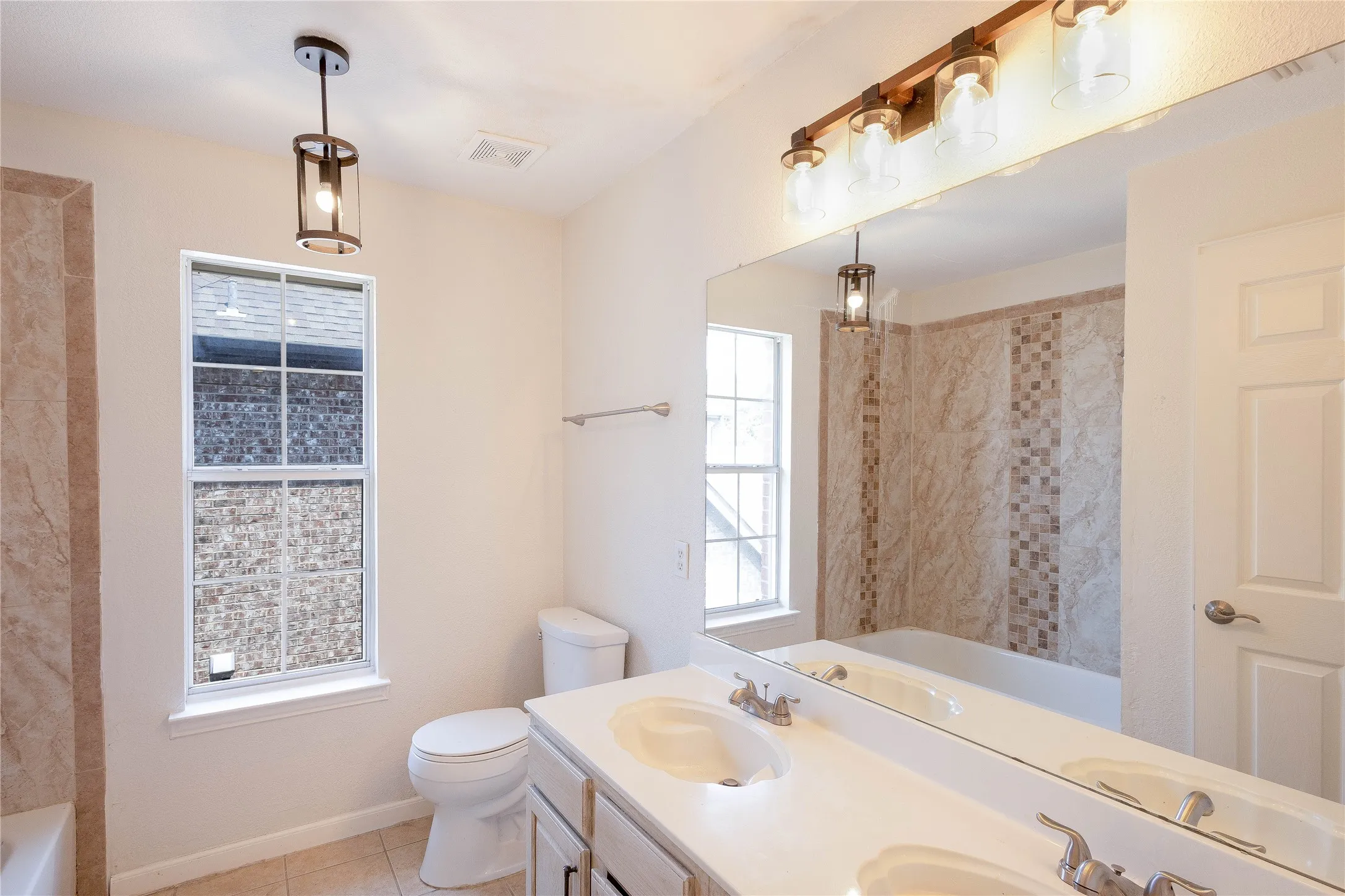 Single Family Residence For Rent in Denton County , 3808 Hunters Trail, Carrollton, Texas 75007, 5 Bedroom, 3 Bathroom, 2 Garage spaces, 3,368 Sqft, built in 1994, mls#21294390, Real Estate Agent in Carrollton, Homes For Rent in Denton county, Homes For Rent in Carrollton, Realtor in Carrollton Texas, Real Estate Brokerage Independent Realty Texas, Luminita Cordes Realtor