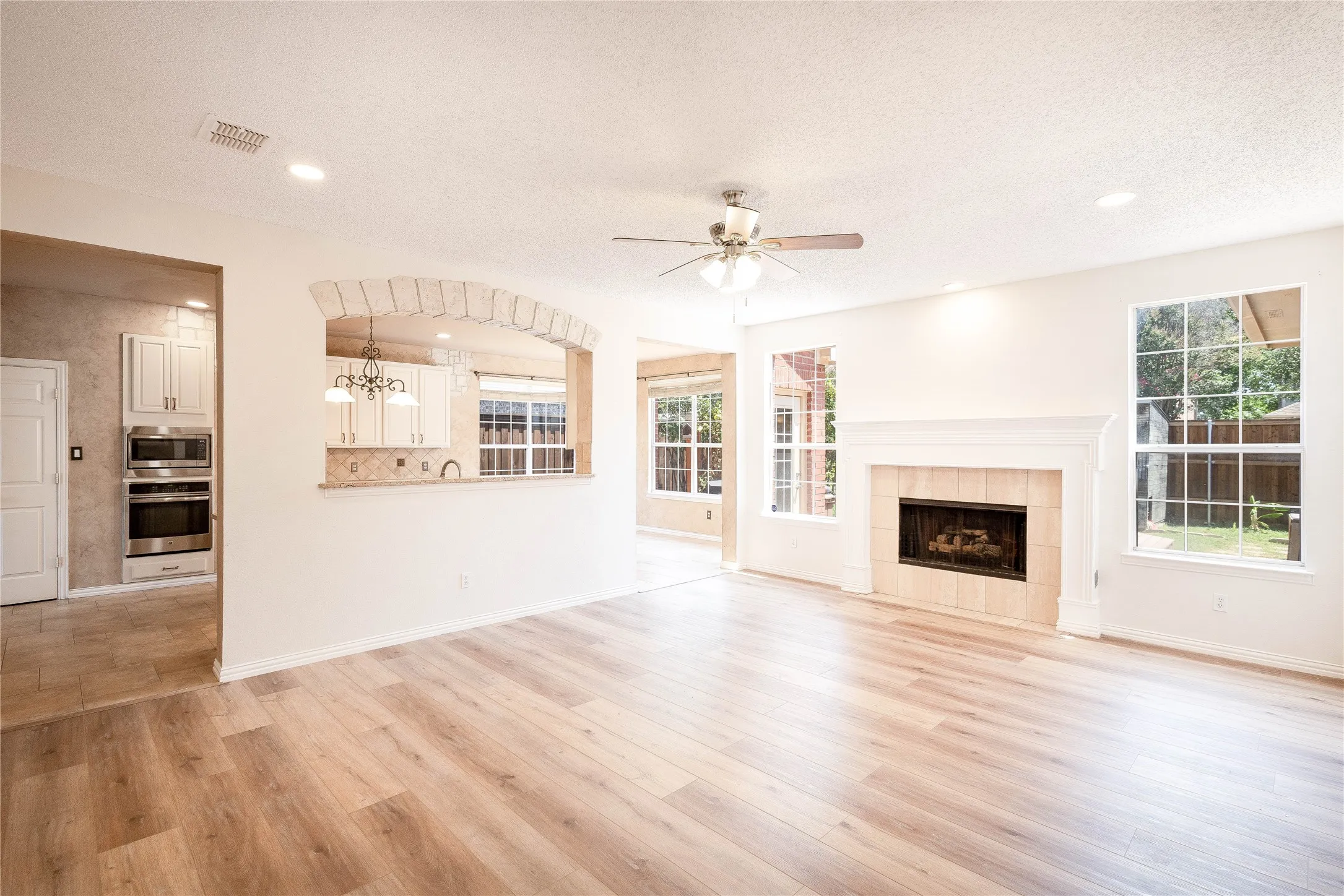 Single Family Residence For Rent in Denton County , 3808 Hunters Trail, Carrollton, Texas 75007, 5 Bedroom, 3 Bathroom, 2 Garage spaces, 3,368 Sqft, built in 1994, mls#21294390, Real Estate Agent in Carrollton, Homes For Rent in Denton county, Homes For Rent in Carrollton, Realtor in Carrollton Texas, Real Estate Brokerage Independent Realty Texas, Luminita Cordes Realtor