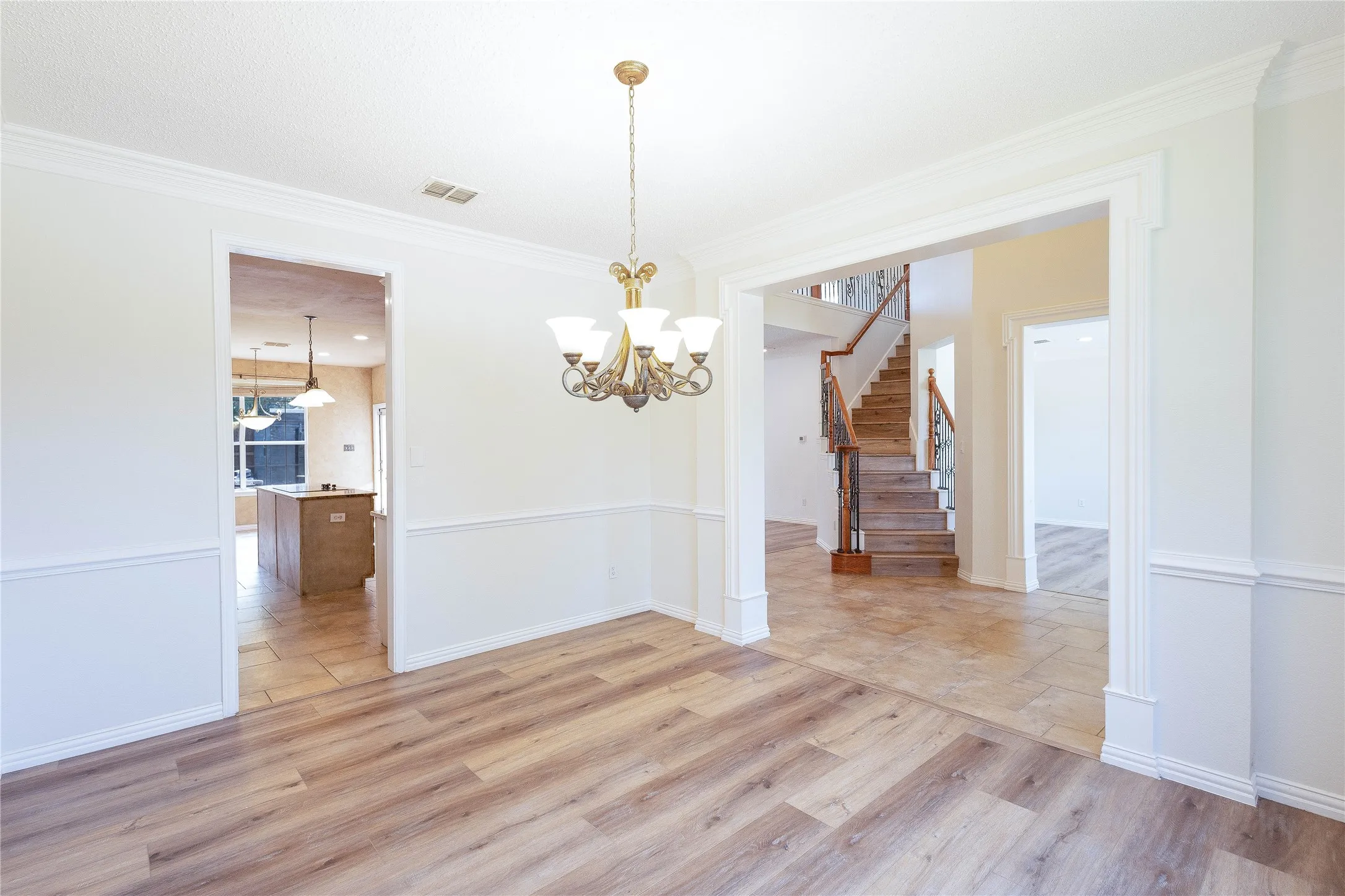 Single Family Residence For Rent in Denton County , 3808 Hunters Trail, Carrollton, Texas 75007, 5 Bedroom, 3 Bathroom, 2 Garage spaces, 3,368 Sqft, built in 1994, mls#21294390, Real Estate Agent in Carrollton, Homes For Rent in Denton county, Homes For Rent in Carrollton, Realtor in Carrollton Texas, Real Estate Brokerage Independent Realty Texas, Luminita Cordes Realtor