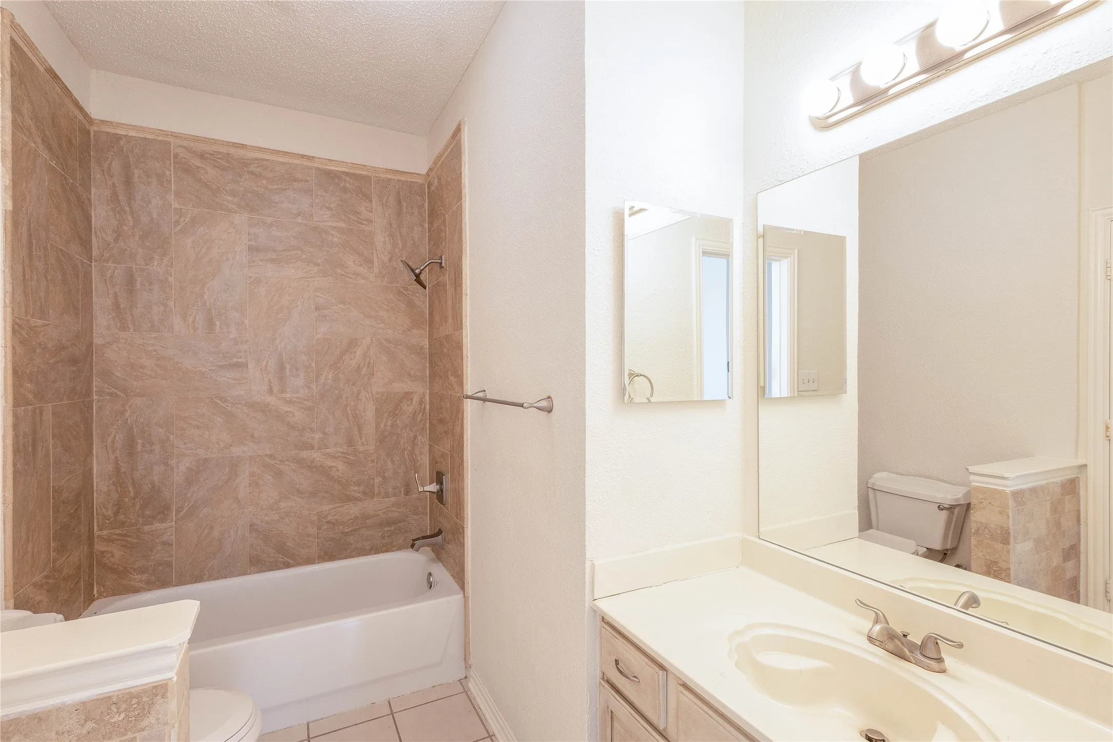 Single Family Residence For Rent in Denton County , 3808 Hunters Trail, Carrollton, Texas 75007, 5 Bedroom, 3 Bathroom, 2 Garage spaces, 3,368 Sqft, built in 1994, mls#21294390, Real Estate Agent in Carrollton, Homes For Rent in Denton county, Homes For Rent in Carrollton, Realtor in Carrollton Texas, Real Estate Brokerage Independent Realty Texas, Luminita Cordes Realtor