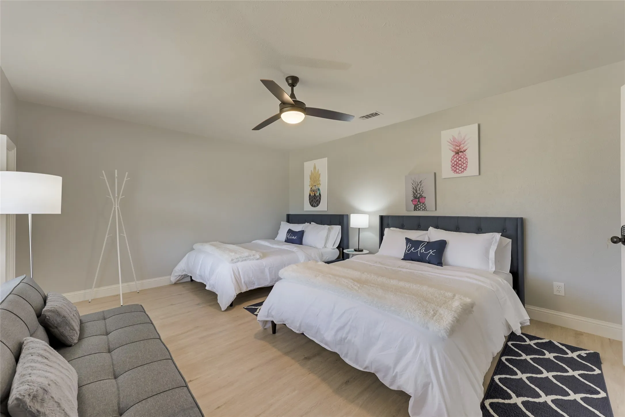 Single Family Residence For Rent in Collin County , 804 Ridgefield Drive, Plano, Texas 75075, 5 Bedroom, 2 Bathroom, 2 Garage spaces, 1,971 Sqft, built in 1963, mls#21294381, Real Estate Agent in Plano, Homes For Rent in Collin county, Homes For Rent in Plano, Realtor in Plano Texas, Real Estate Brokerage Independent Realty Texas, Luminita Cordes Realtor
