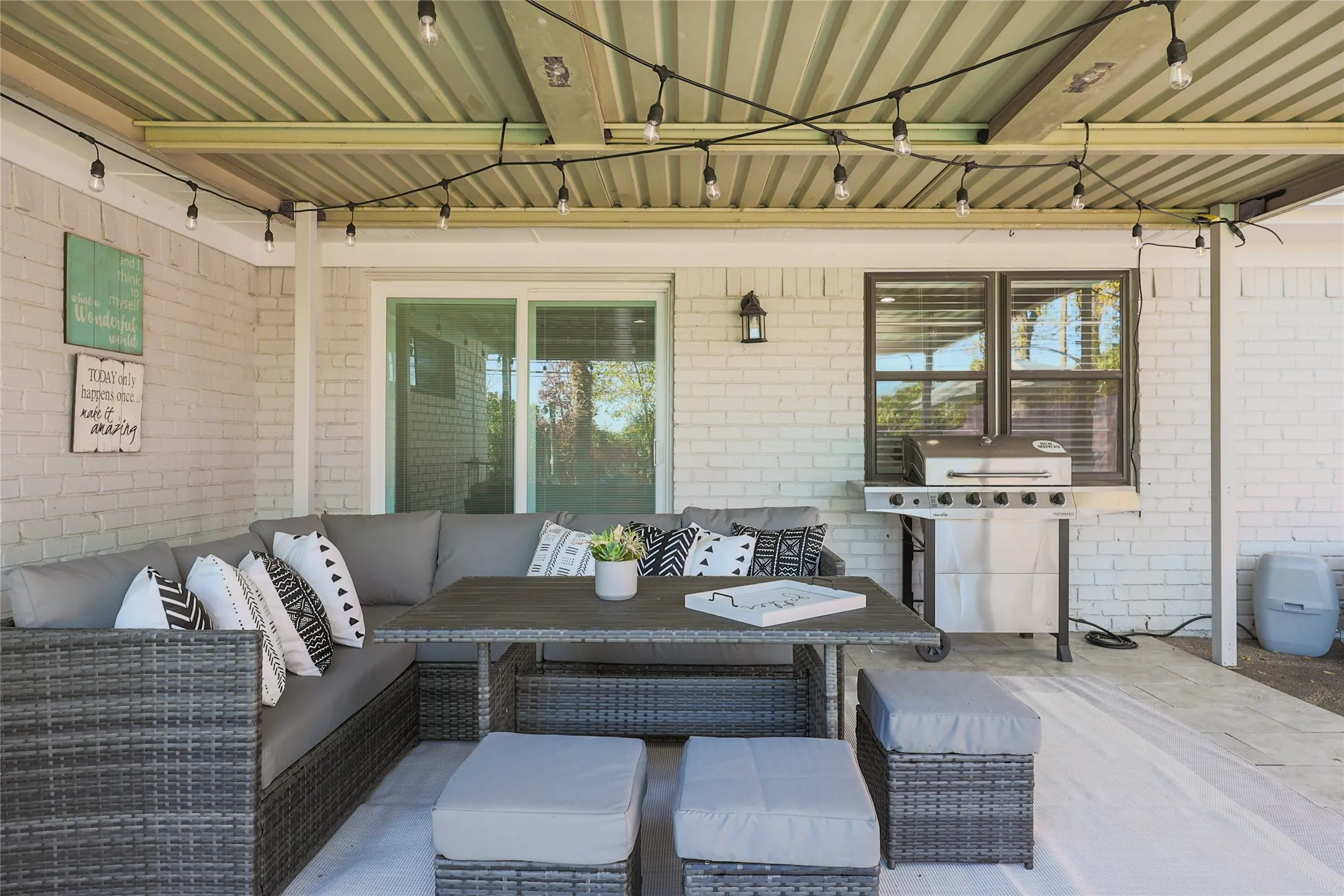 Single Family Residence For Rent in Collin County , 804 Ridgefield Drive, Plano, Texas 75075, 5 Bedroom, 2 Bathroom, 2 Garage spaces, 1,971 Sqft, built in 1963, mls#21294381, Real Estate Agent in Plano, Homes For Rent in Collin county, Homes For Rent in Plano, Realtor in Plano Texas, Real Estate Brokerage Independent Realty Texas, Luminita Cordes Realtor