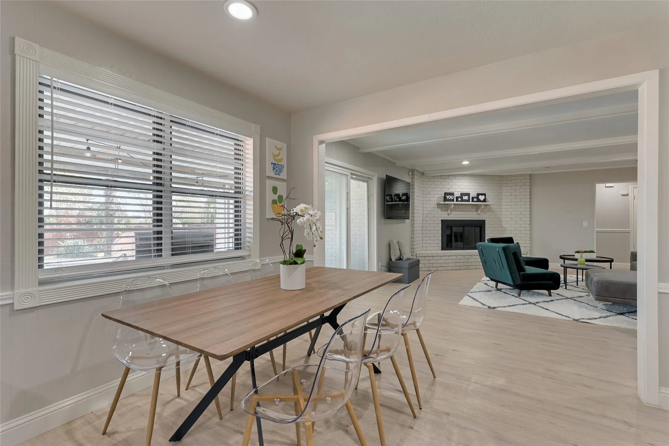 Single Family Residence For Rent in Collin County , 804 Ridgefield Drive, Plano, Texas 75075, 5 Bedroom, 2 Bathroom, 2 Garage spaces, 1,971 Sqft, built in 1963, mls#21294381, Real Estate Agent in Plano, Homes For Rent in Collin county, Homes For Rent in Plano, Realtor in Plano Texas, Real Estate Brokerage Independent Realty Texas, Luminita Cordes Realtor