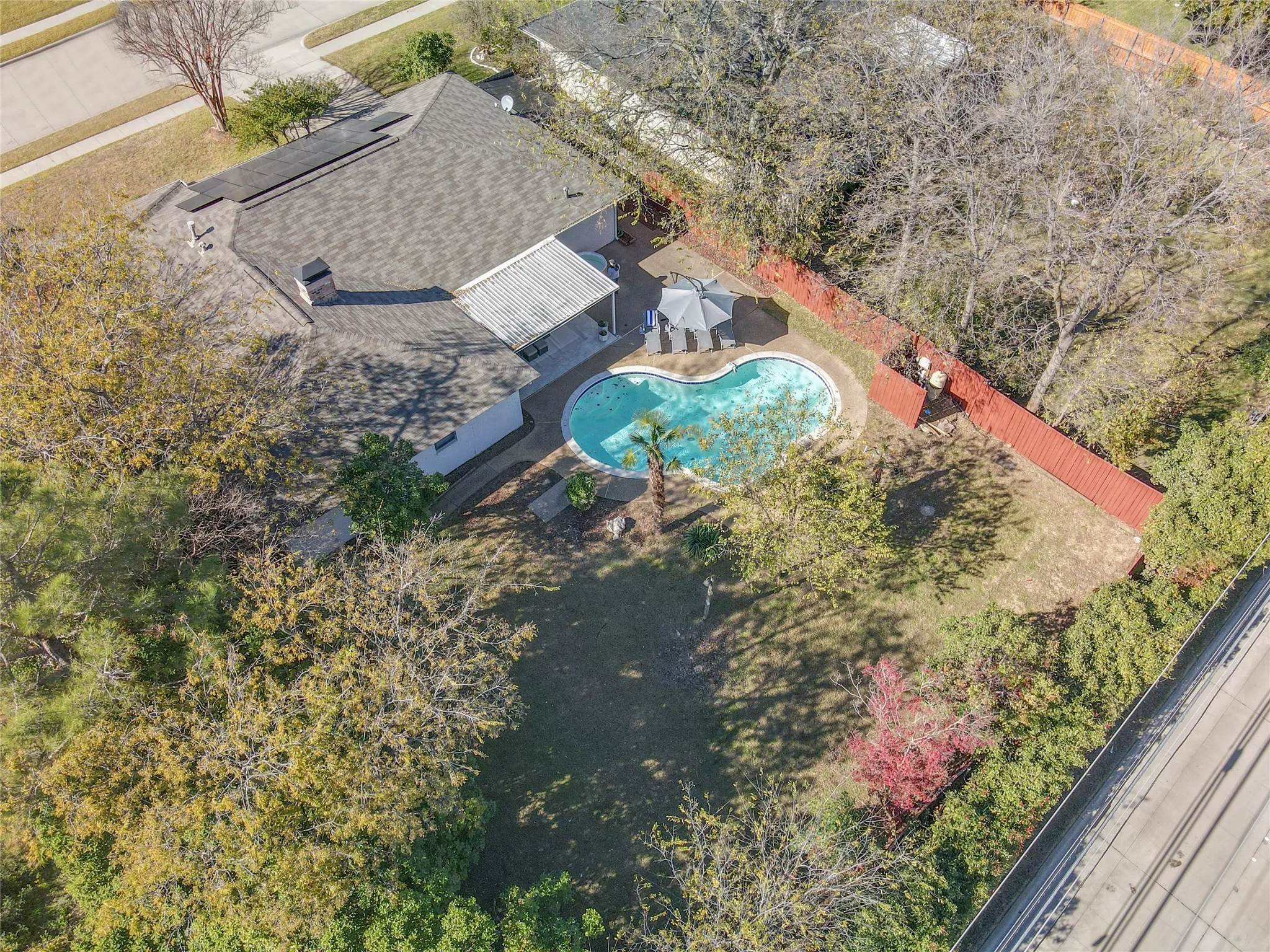 Single Family Residence For Rent in Collin County , 804 Ridgefield Drive, Plano, Texas 75075, 5 Bedroom, 2 Bathroom, 2 Garage spaces, 1,971 Sqft, built in 1963, mls#21294381, Real Estate Agent in Plano, Homes For Rent in Collin county, Homes For Rent in Plano, Realtor in Plano Texas, Real Estate Brokerage Independent Realty Texas, Luminita Cordes Realtor