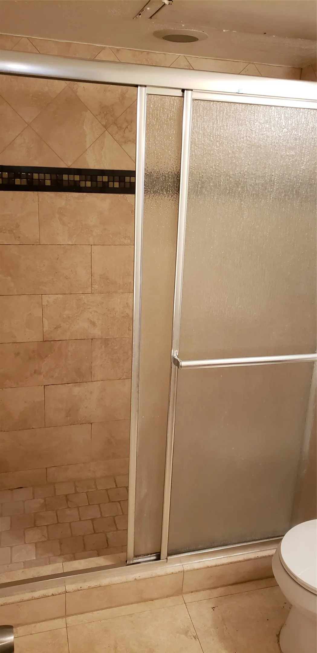 Condominium For Rent in Tarrant County , 2311 Basil Drive C207, Arlington, Texas 76006, 2 Bedroom, 2 Bathroom, Garage spaces, 1,031 Sqft, built in 1981, mls#21294400, Real Estate Agent in Arlington, Homes For Rent in Tarrant county, Homes For Rent in Arlington, Realtor in Arlington Texas, Real Estate Brokerage Independent Realty Texas, Luminita Cordes Realtor