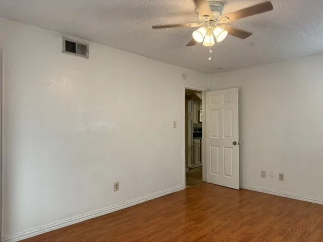 Condominium For Rent in Tarrant County , 2311 Basil Drive C207, Arlington, Texas 76006, 2 Bedroom, 2 Bathroom, Garage spaces, 1,031 Sqft, built in 1981, mls#21294400, Real Estate Agent in Arlington, Homes For Rent in Tarrant county, Homes For Rent in Arlington, Realtor in Arlington Texas, Real Estate Brokerage Independent Realty Texas, Luminita Cordes Realtor