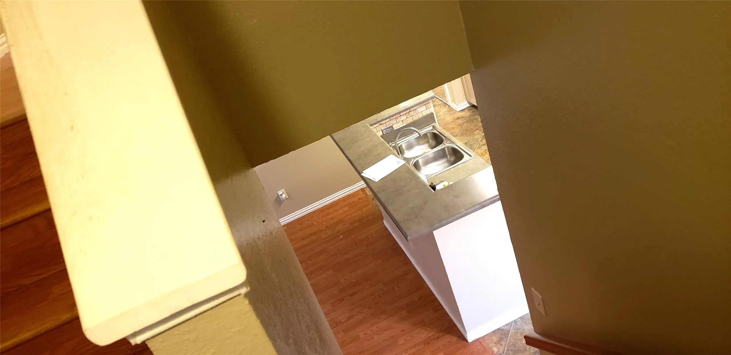 Condominium For Rent in Tarrant County , 2311 Basil Drive C207, Arlington, Texas 76006, 2 Bedroom, 2 Bathroom, Garage spaces, 1,031 Sqft, built in 1981, mls#21294400, Real Estate Agent in Arlington, Homes For Rent in Tarrant county, Homes For Rent in Arlington, Realtor in Arlington Texas, Real Estate Brokerage Independent Realty Texas, Luminita Cordes Realtor