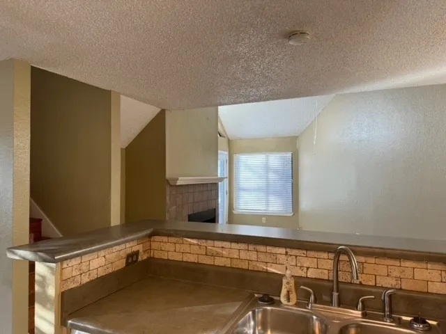 Condominium For Rent in Tarrant County , 2311 Basil Drive C207, Arlington, Texas 76006, 2 Bedroom, 2 Bathroom, Garage spaces, 1,031 Sqft, built in 1981, mls#21294400, Real Estate Agent in Arlington, Homes For Rent in Tarrant county, Homes For Rent in Arlington, Realtor in Arlington Texas, Real Estate Brokerage Independent Realty Texas, Luminita Cordes Realtor