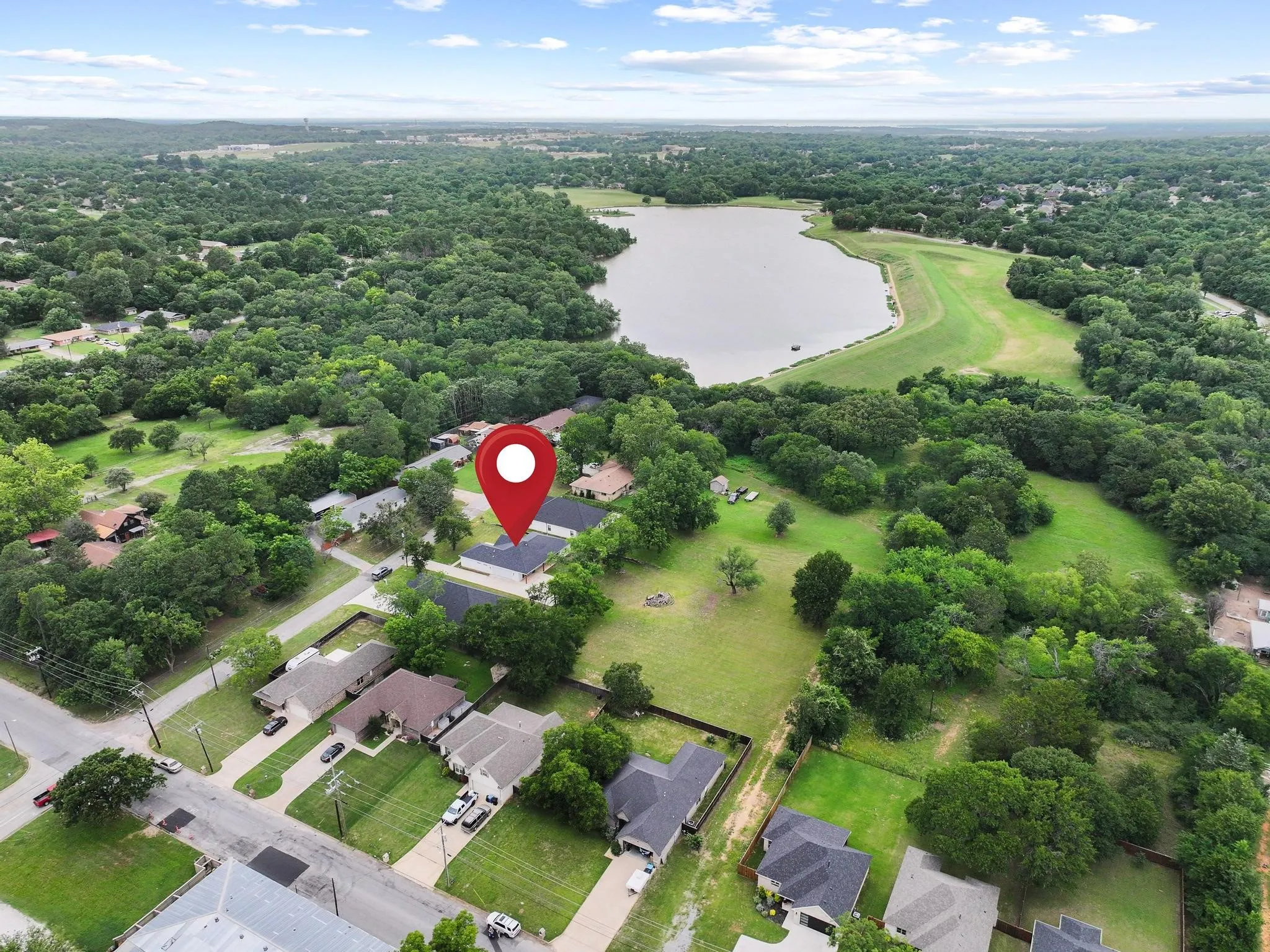 Single Family Residence For Sale in Grayson County , 1834 S Park Avenue, Denison, Texas 75020, 3 Bedroom, 2 Bathroom, 2 Garage spaces, 1,972 Sqft, built in 2021, mls#21287886, Real Estate Agent in Denison, Homes For Sale in Grayson county, Homes For Sale in Denison, Realtor in Denison Texas, Real Estate Brokerage Independent Realty Texas, Luminita Cordes Realtor