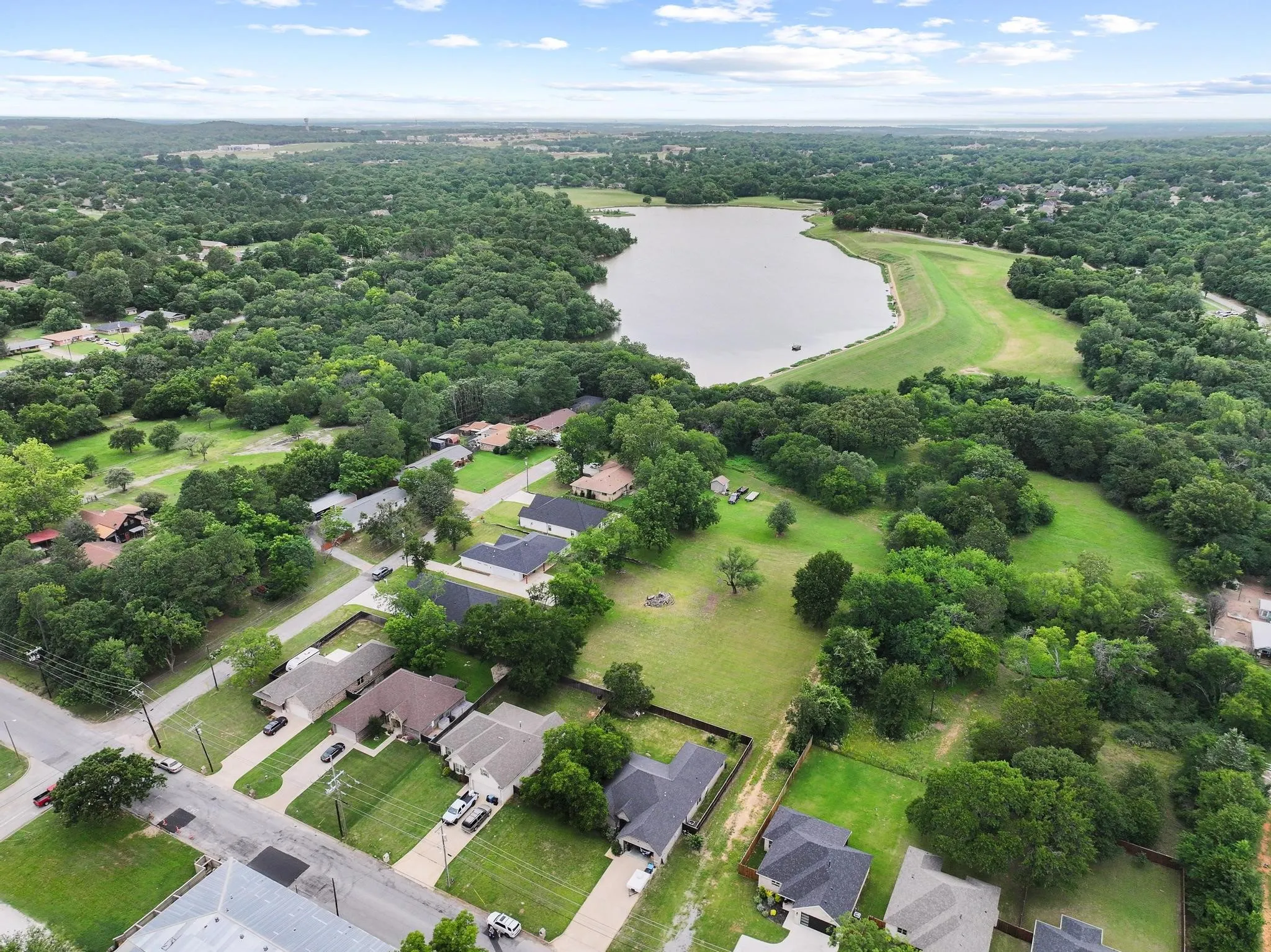 Single Family Residence For Sale in Grayson County , 1834 S Park Avenue, Denison, Texas 75020, 3 Bedroom, 2 Bathroom, 2 Garage spaces, 1,972 Sqft, built in 2021, mls#21287886, Real Estate Agent in Denison, Homes For Sale in Grayson county, Homes For Sale in Denison, Realtor in Denison Texas, Real Estate Brokerage Independent Realty Texas, Luminita Cordes Realtor