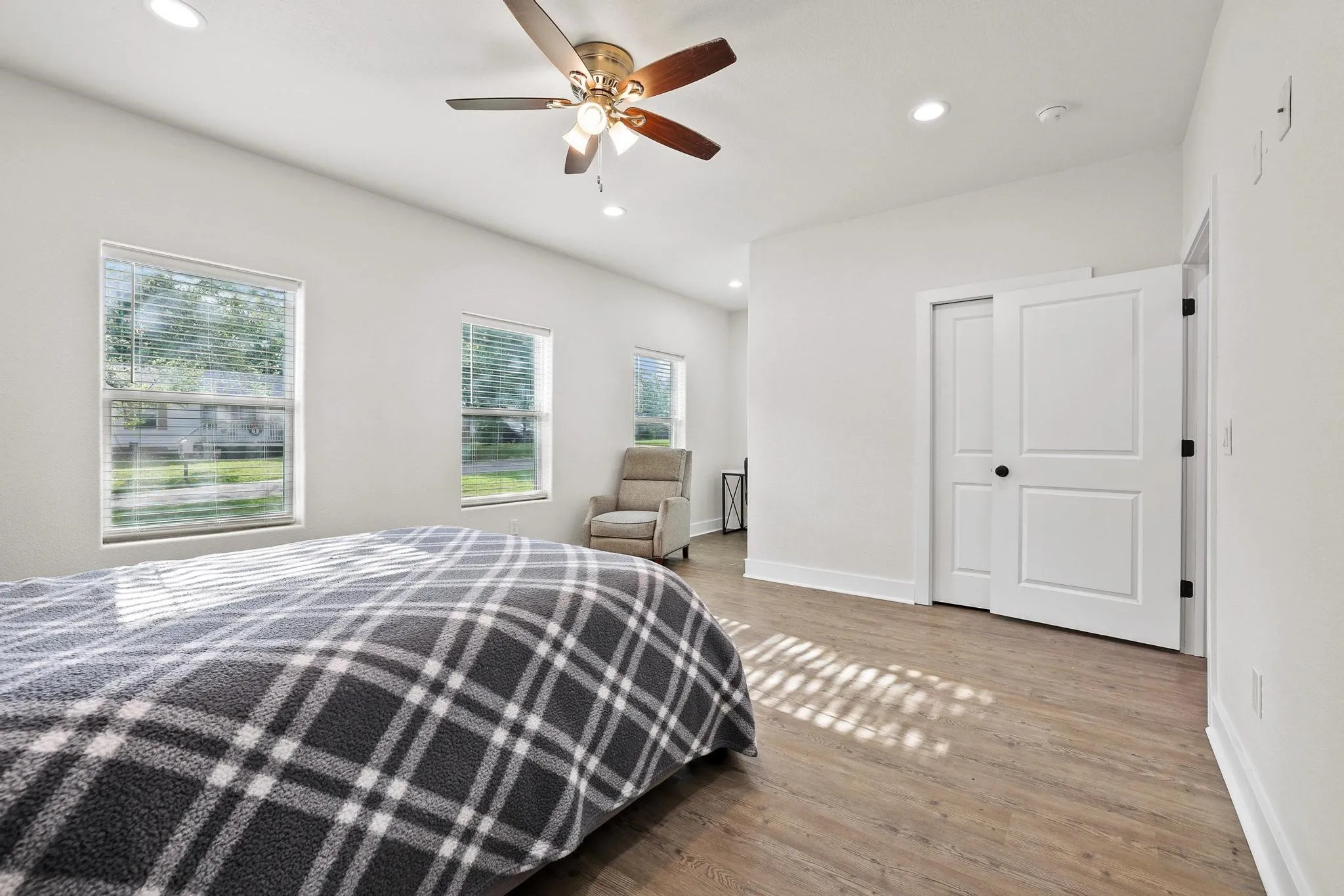 Single Family Residence For Sale in Grayson County , 1834 S Park Avenue, Denison, Texas 75020, 3 Bedroom, 2 Bathroom, 2 Garage spaces, 1,972 Sqft, built in 2021, mls#21287886, Real Estate Agent in Denison, Homes For Sale in Grayson county, Homes For Sale in Denison, Realtor in Denison Texas, Real Estate Brokerage Independent Realty Texas, Luminita Cordes Realtor