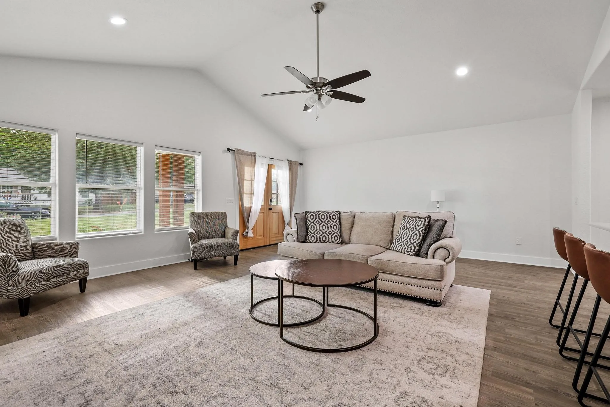 Single Family Residence For Sale in Grayson County , 1834 S Park Avenue, Denison, Texas 75020, 3 Bedroom, 2 Bathroom, 2 Garage spaces, 1,972 Sqft, built in 2021, mls#21287886, Real Estate Agent in Denison, Homes For Sale in Grayson county, Homes For Sale in Denison, Realtor in Denison Texas, Real Estate Brokerage Independent Realty Texas, Luminita Cordes Realtor
