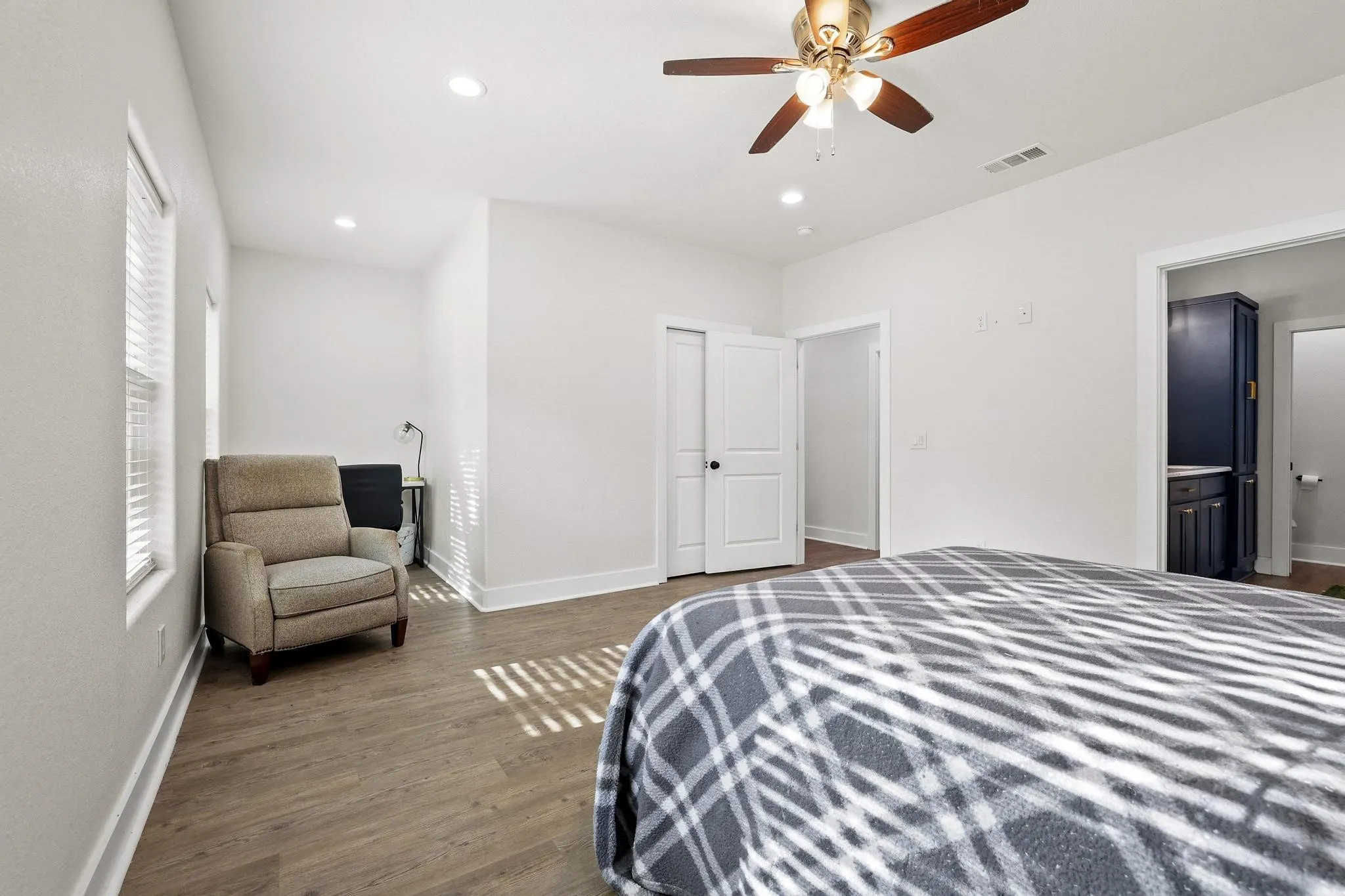 Single Family Residence For Sale in Grayson County , 1834 S Park Avenue, Denison, Texas 75020, 3 Bedroom, 2 Bathroom, 2 Garage spaces, 1,972 Sqft, built in 2021, mls#21287886, Real Estate Agent in Denison, Homes For Sale in Grayson county, Homes For Sale in Denison, Realtor in Denison Texas, Real Estate Brokerage Independent Realty Texas, Luminita Cordes Realtor