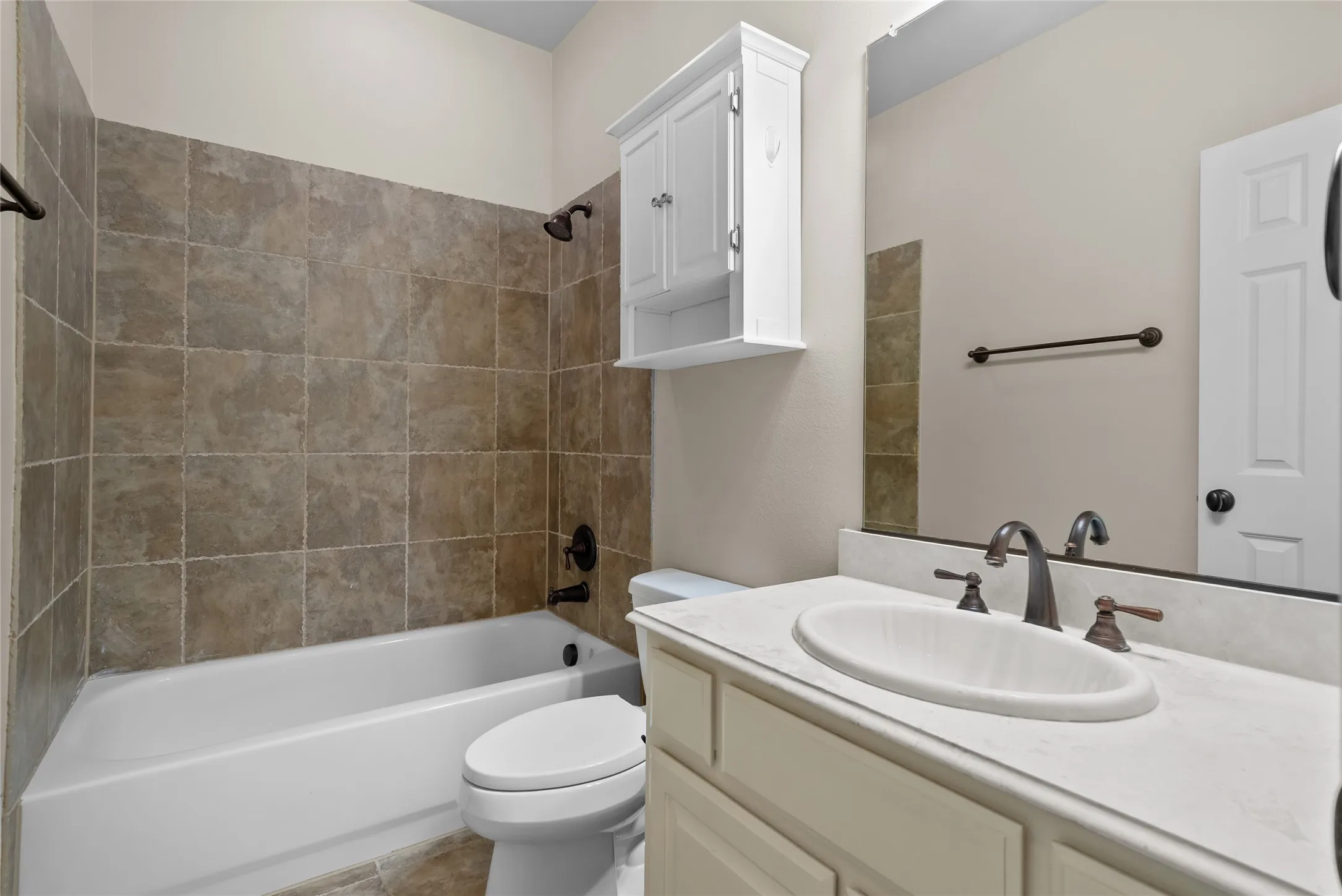 Single Family Residence For Sale in Denton County , 8491 Canyon Crossing, Lantana, Texas 76226, 5 Bedroom, 5 Bathroom, 3 Garage spaces, 4,076 Sqft, built in 2007, mls#21294408, Real Estate Agent in Lantana, Homes For Sale in Denton county, Homes For Sale in Lantana, Realtor in Lantana Texas, Real Estate Brokerage Independent Realty Texas, Luminita Cordes Realtor