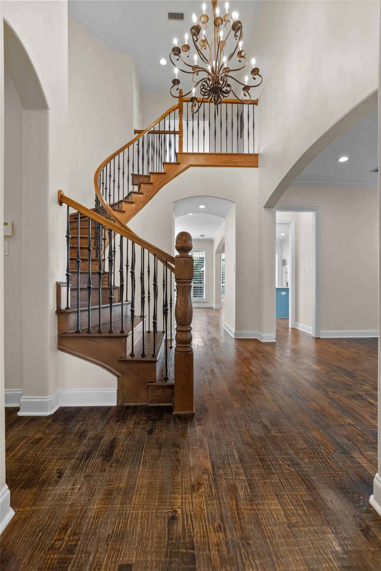 Single Family Residence For Sale in Denton County , 8491 Canyon Crossing, Lantana, Texas 76226, 5 Bedroom, 5 Bathroom, 3 Garage spaces, 4,076 Sqft, built in 2007, mls#21294408, Real Estate Agent in Lantana, Homes For Sale in Denton county, Homes For Sale in Lantana, Realtor in Lantana Texas, Real Estate Brokerage Independent Realty Texas, Luminita Cordes Realtor