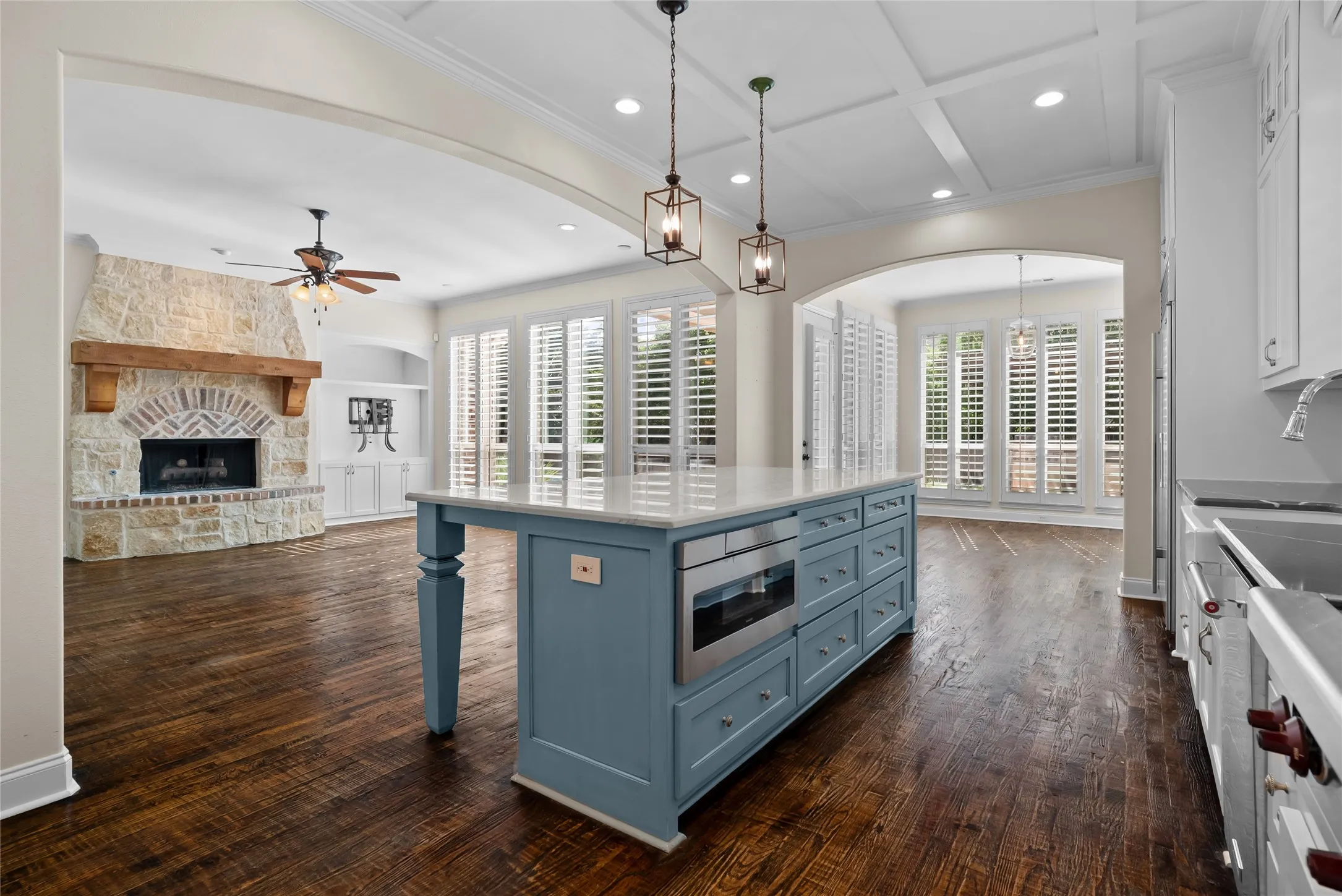 Single Family Residence For Sale in Denton County , 8491 Canyon Crossing, Lantana, Texas 76226, 5 Bedroom, 5 Bathroom, 3 Garage spaces, 4,076 Sqft, built in 2007, mls#21294408, Real Estate Agent in Lantana, Homes For Sale in Denton county, Homes For Sale in Lantana, Realtor in Lantana Texas, Real Estate Brokerage Independent Realty Texas, Luminita Cordes Realtor