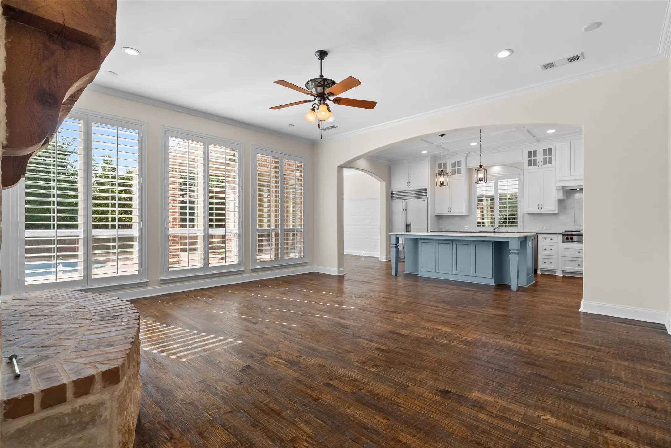 Single Family Residence For Sale in Denton County , 8491 Canyon Crossing, Lantana, Texas 76226, 5 Bedroom, 5 Bathroom, 3 Garage spaces, 4,076 Sqft, built in 2007, mls#21294408, Real Estate Agent in Lantana, Homes For Sale in Denton county, Homes For Sale in Lantana, Realtor in Lantana Texas, Real Estate Brokerage Independent Realty Texas, Luminita Cordes Realtor