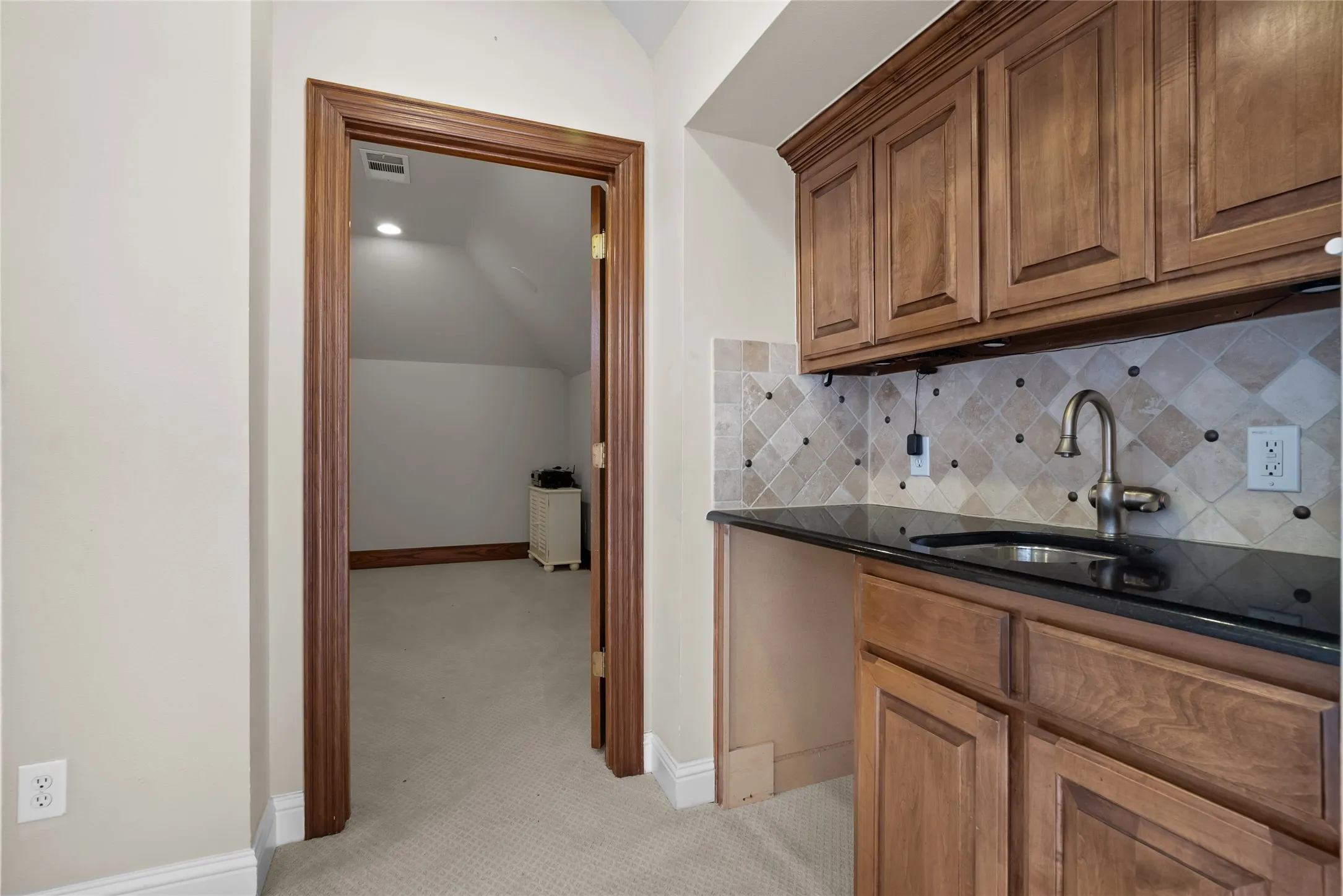 Single Family Residence For Sale in Denton County , 8491 Canyon Crossing, Lantana, Texas 76226, 5 Bedroom, 5 Bathroom, 3 Garage spaces, 4,076 Sqft, built in 2007, mls#21294408, Real Estate Agent in Lantana, Homes For Sale in Denton county, Homes For Sale in Lantana, Realtor in Lantana Texas, Real Estate Brokerage Independent Realty Texas, Luminita Cordes Realtor