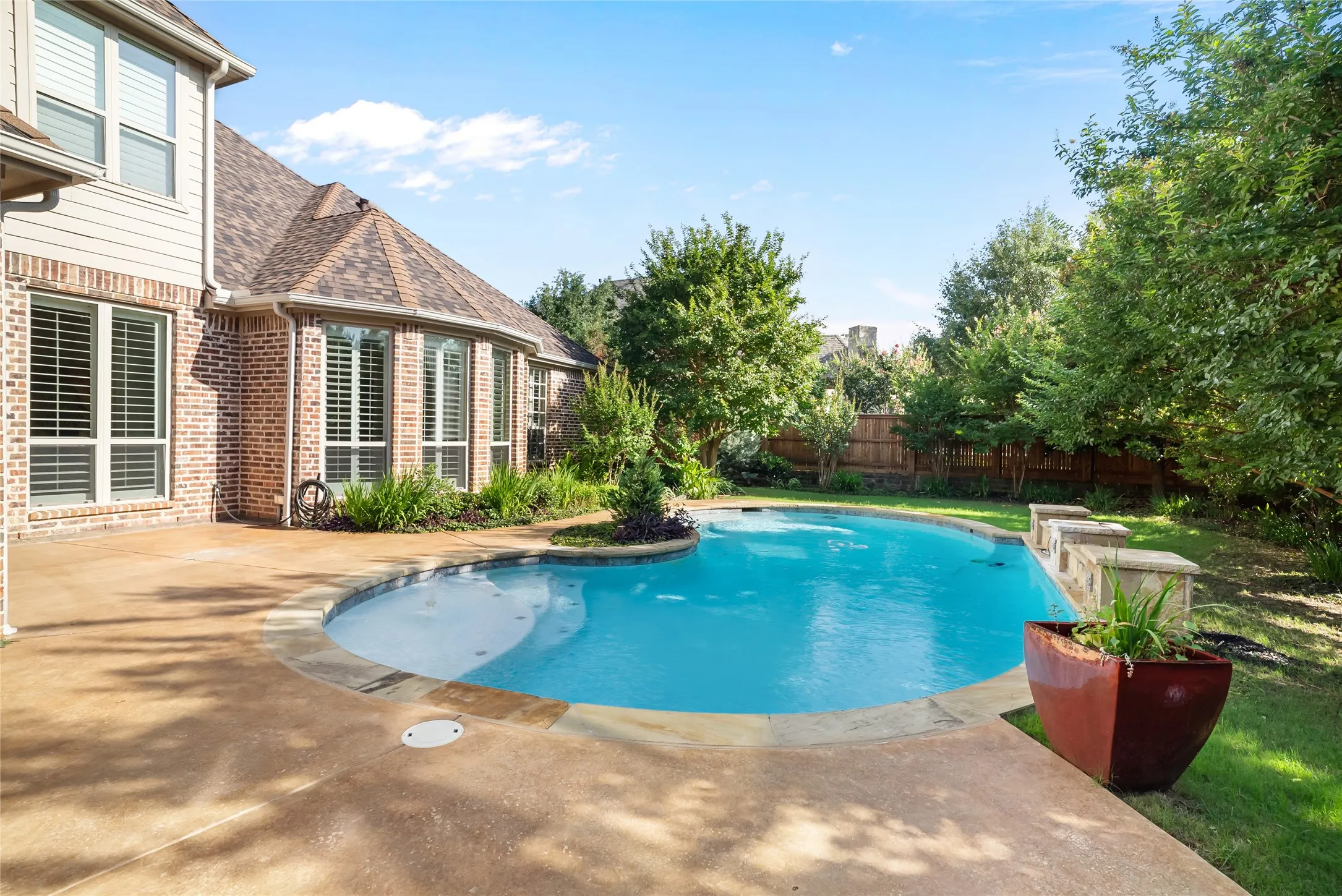 Single Family Residence For Sale in Denton County , 8491 Canyon Crossing, Lantana, Texas 76226, 5 Bedroom, 5 Bathroom, 3 Garage spaces, 4,076 Sqft, built in 2007, mls#21294408, Real Estate Agent in Lantana, Homes For Sale in Denton county, Homes For Sale in Lantana, Realtor in Lantana Texas, Real Estate Brokerage Independent Realty Texas, Luminita Cordes Realtor