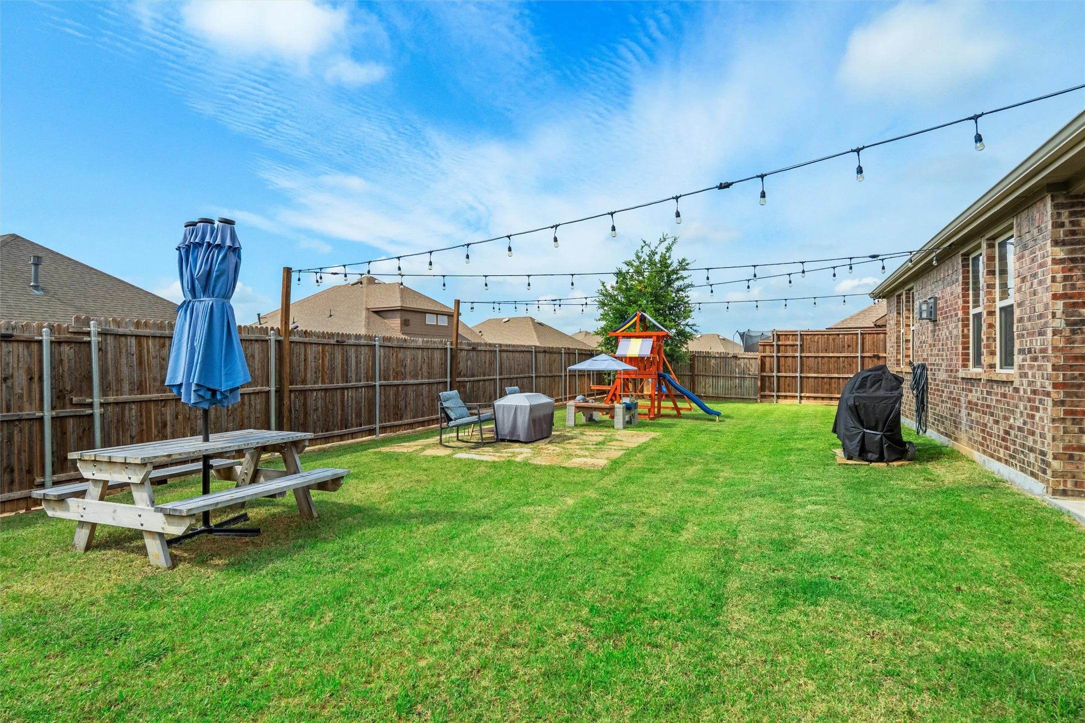 Single Family Residence For Sale in Denton County , 11200 Culberson Drive, Aubrey, Texas 76227, 3 Bedrooms, 2 Bathrooms, 3 Garage spaces, 1,785 Sqft, built in 2020, Price $369,999, mls#21293094, Real Estate Agent in Aubrey, Homes For Sale in Denton county, Homes For Sale in Aubrey, Realtor in Aubrey Texas, Real Estate Brokerage Independent Realty Texas, Luminita Cordes Realtor