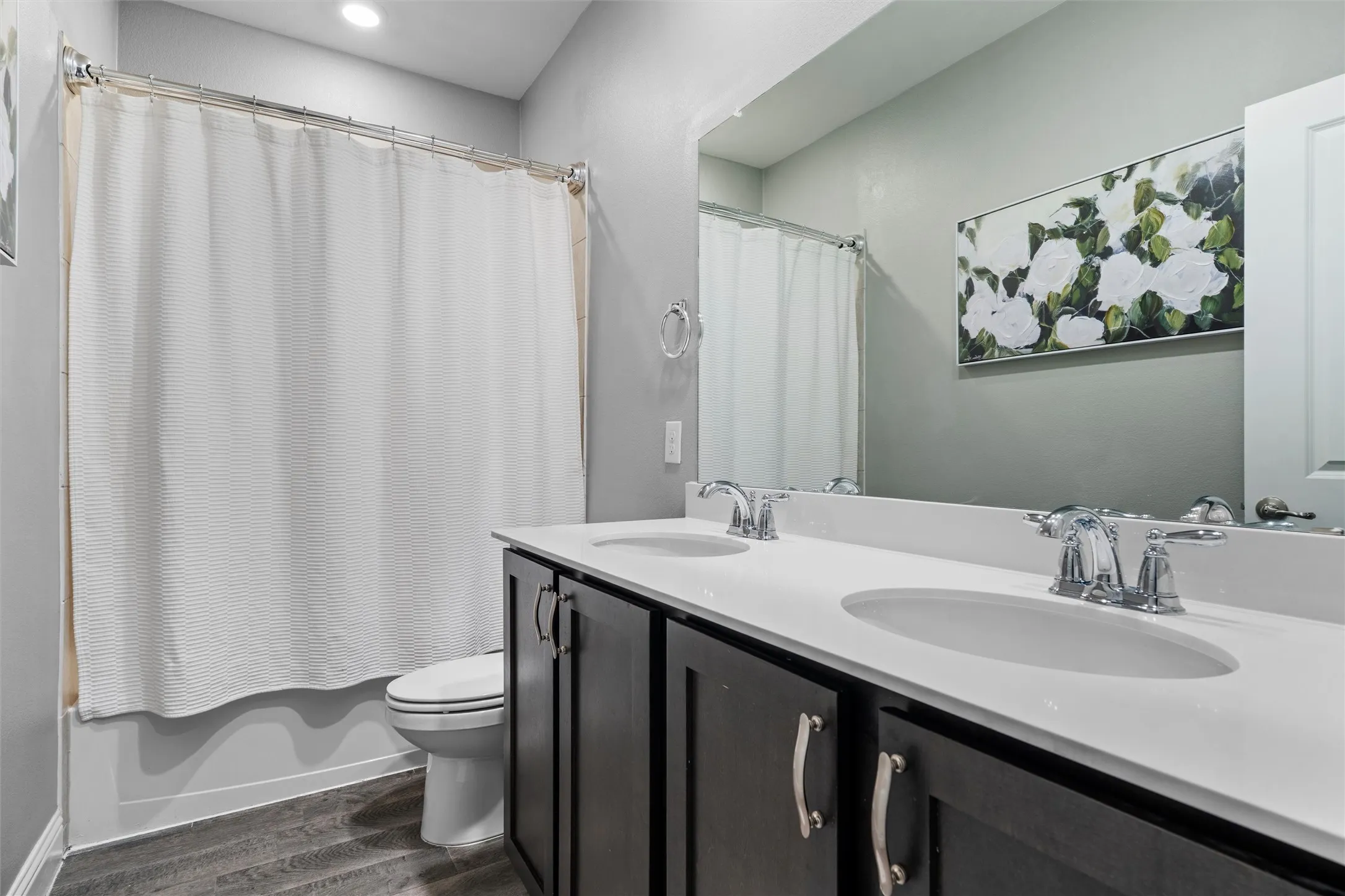 Single Family Residence For Sale in Denton County , 11200 Culberson Drive, Aubrey, Texas 76227, 3 Bedrooms, 2 Bathrooms, 3 Garage spaces, 1,785 Sqft, built in 2020, Price $369,999, mls#21293094, Real Estate Agent in Aubrey, Homes For Sale in Denton county, Homes For Sale in Aubrey, Realtor in Aubrey Texas, Real Estate Brokerage Independent Realty Texas, Luminita Cordes Realtor