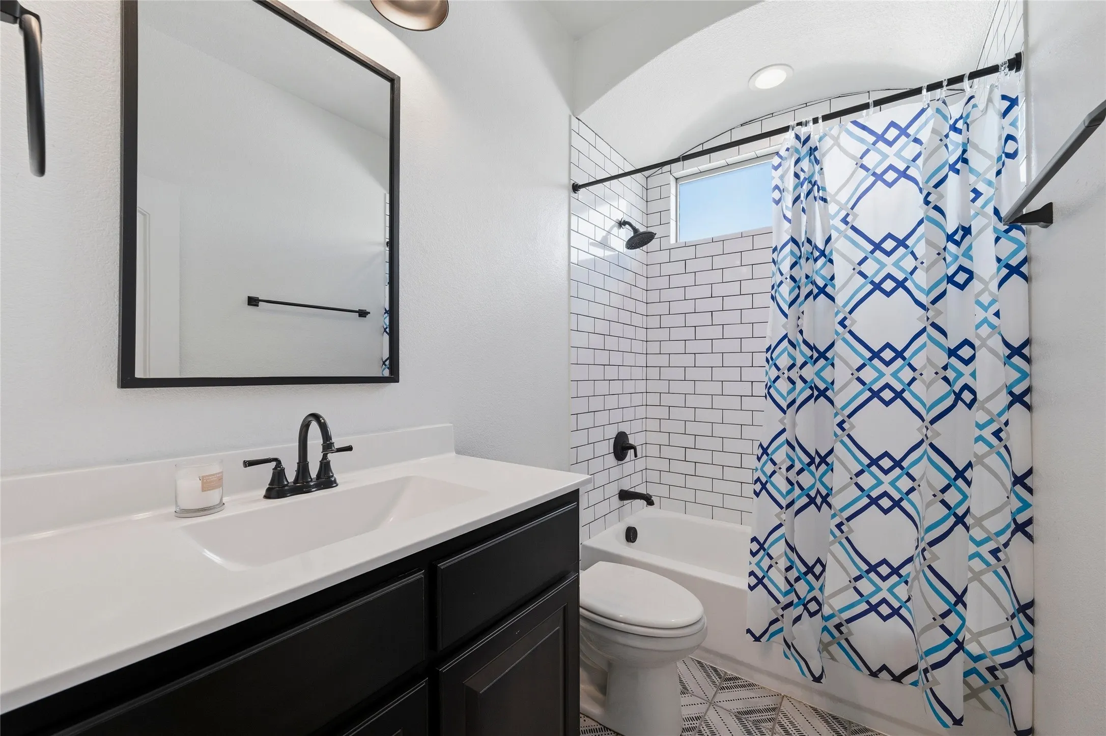 Single Family Residence For Sale in Tarrant County , 948 Meadow Scape Drive, Fort Worth, Texas 76028, 4 Bedroom, 2 Bathroom, 2 Garage spaces, 1,898 Sqft, built in 2018, mls#21287103, Real Estate Agent in Fort Worth, Homes For Sale in Tarrant county, Homes For Sale in Fort Worth, Realtor in Fort Worth Texas, Real Estate Brokerage Independent Realty Texas, Luminita Cordes Realtor