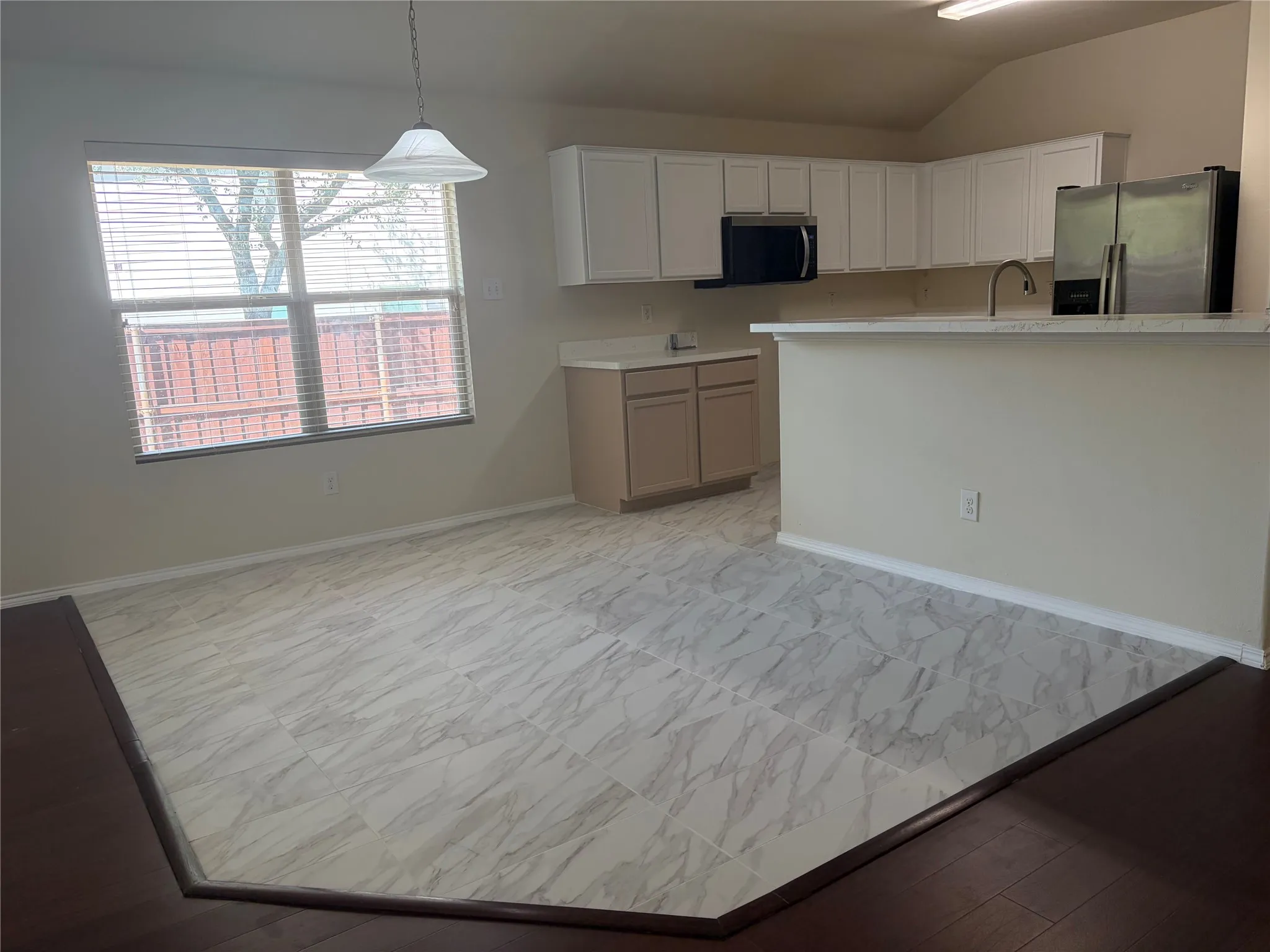 Single Family Residence For Rent in Dallas County , 1803 Sea Gull Drive, Dallas, Texas 75051, 3 Bedroom, 2 Bathroom, 2 Garage spaces, 1,816 Sqft, built in 2012, mls#21294421, Real Estate Agent in Dallas, Homes For Rent in Dallas county, Homes For Rent in Dallas, Realtor in Dallas Texas, Real Estate Brokerage Independent Realty Texas, Luminita Cordes Realtor