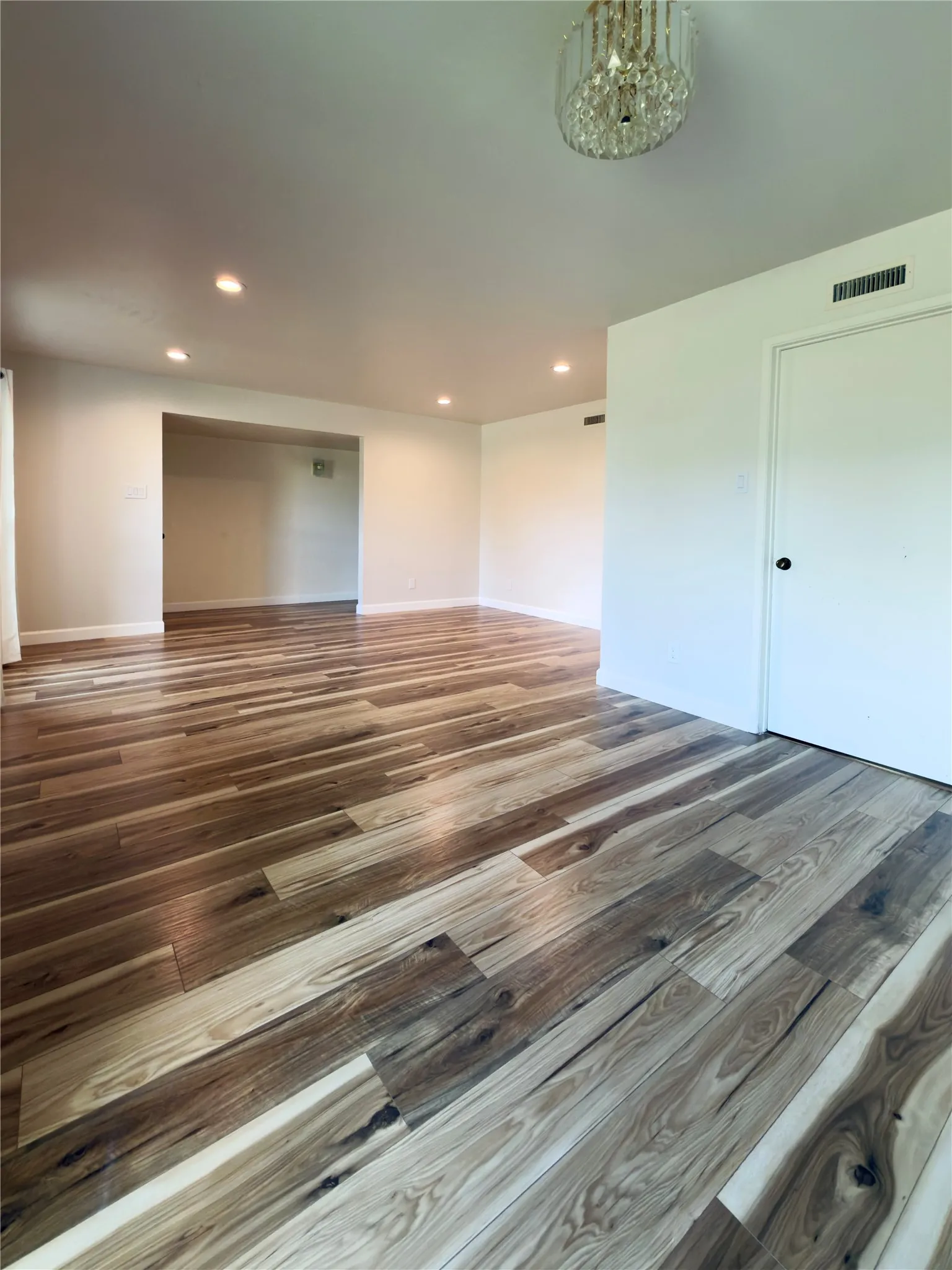 Single Family Residence For Rent in Dallas County , 2917 Esquire Lane, Garland, Texas 75044, 3 Bedroom, 2 Bathroom, 2 Garage spaces, 1,895 Sqft, built in 1979, mls#21280182, Real Estate Agent in Garland, Homes For Rent in Dallas county, Homes For Rent in Garland, Realtor in Garland Texas, Real Estate Brokerage Independent Realty Texas, Luminita Cordes Realtor