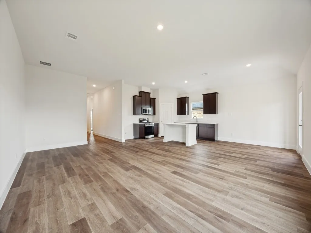 Single Family Residence For Sale in Grayson County , 2411 Stonebriar Lane, Sherman, Texas 75092, 4 Bedroom, 2 Bathroom, 2 Garage spaces, 1,841 Sqft, built in 2025, mls#21294420, Real Estate Agent in Sherman, Homes For Sale in Grayson county, Homes For Sale in Sherman, Realtor in Sherman Texas, Real Estate Brokerage Independent Realty Texas, Luminita Cordes Realtor