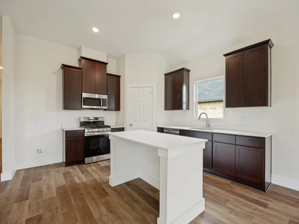 Single Family Residence For Sale in Grayson County , 2411 Stonebriar Lane, Sherman, Texas 75092, 4 Bedroom, 2 Bathroom, 2 Garage spaces, 1,841 Sqft, built in 2025, mls#21294420, Real Estate Agent in Sherman, Homes For Sale in Grayson county, Homes For Sale in Sherman, Realtor in Sherman Texas, Real Estate Brokerage Independent Realty Texas, Luminita Cordes Realtor