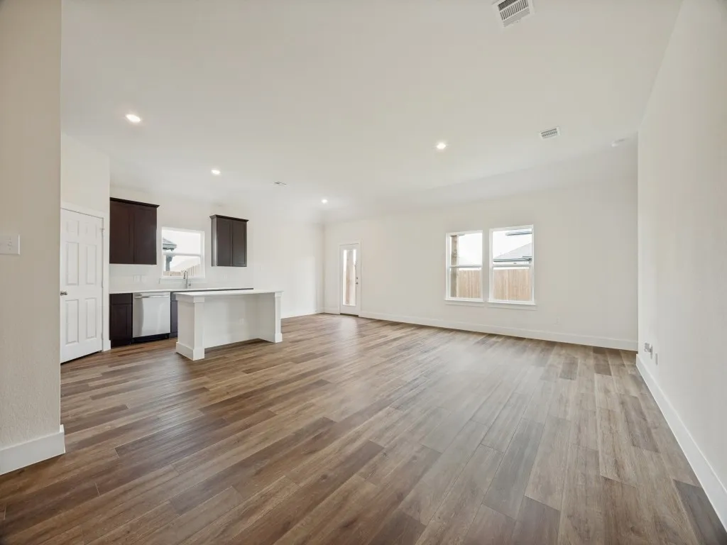 Single Family Residence For Sale in Grayson County , 2411 Stonebriar Lane, Sherman, Texas 75092, 4 Bedroom, 2 Bathroom, 2 Garage spaces, 1,841 Sqft, built in 2025, mls#21294420, Real Estate Agent in Sherman, Homes For Sale in Grayson county, Homes For Sale in Sherman, Realtor in Sherman Texas, Real Estate Brokerage Independent Realty Texas, Luminita Cordes Realtor